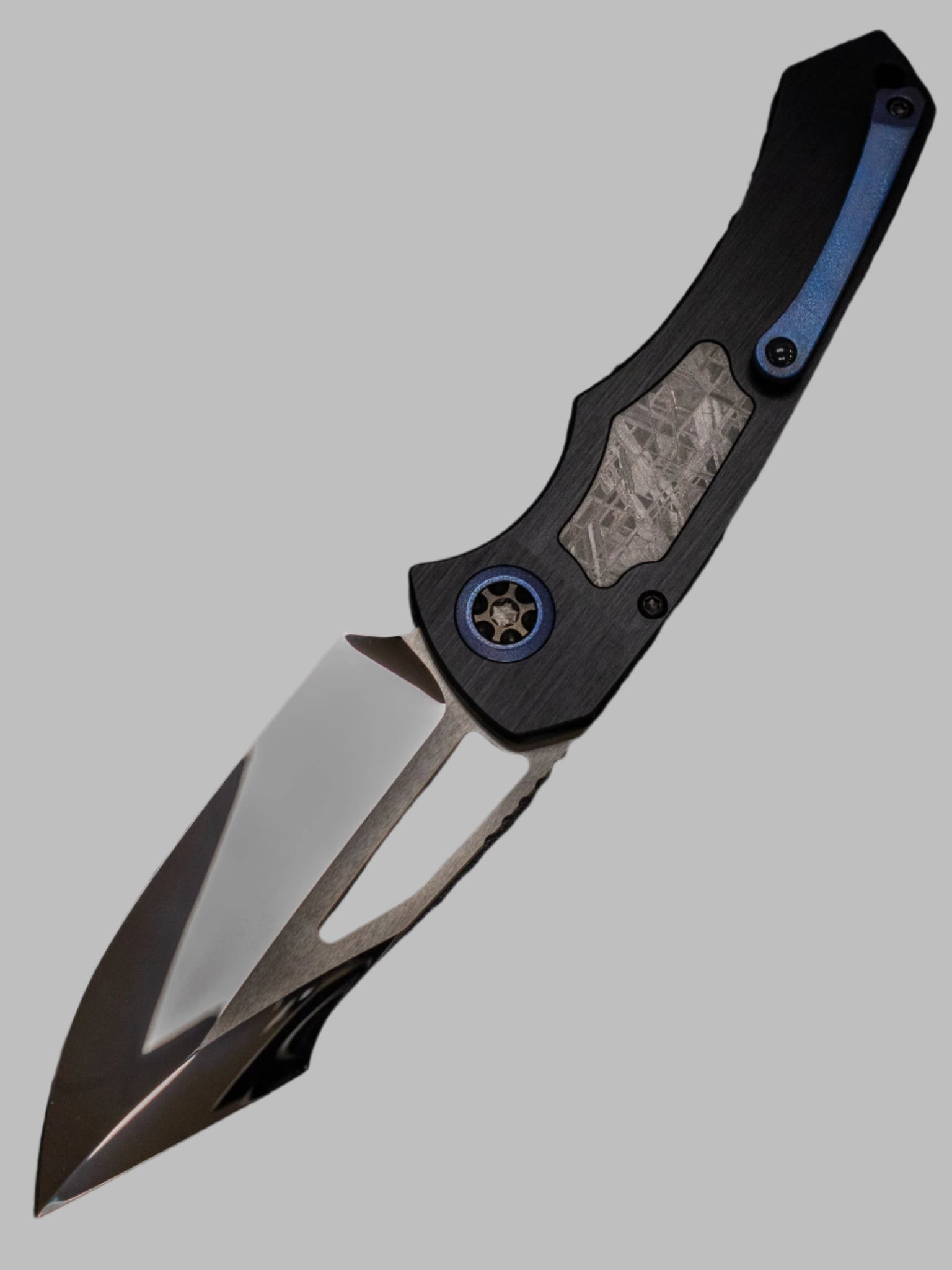 Heretic Knives Custom Pariah Manual S/E Black Aluminum Handle w/ Meteorite & Gold Inlays Mirror Polish Blade Abalone Button