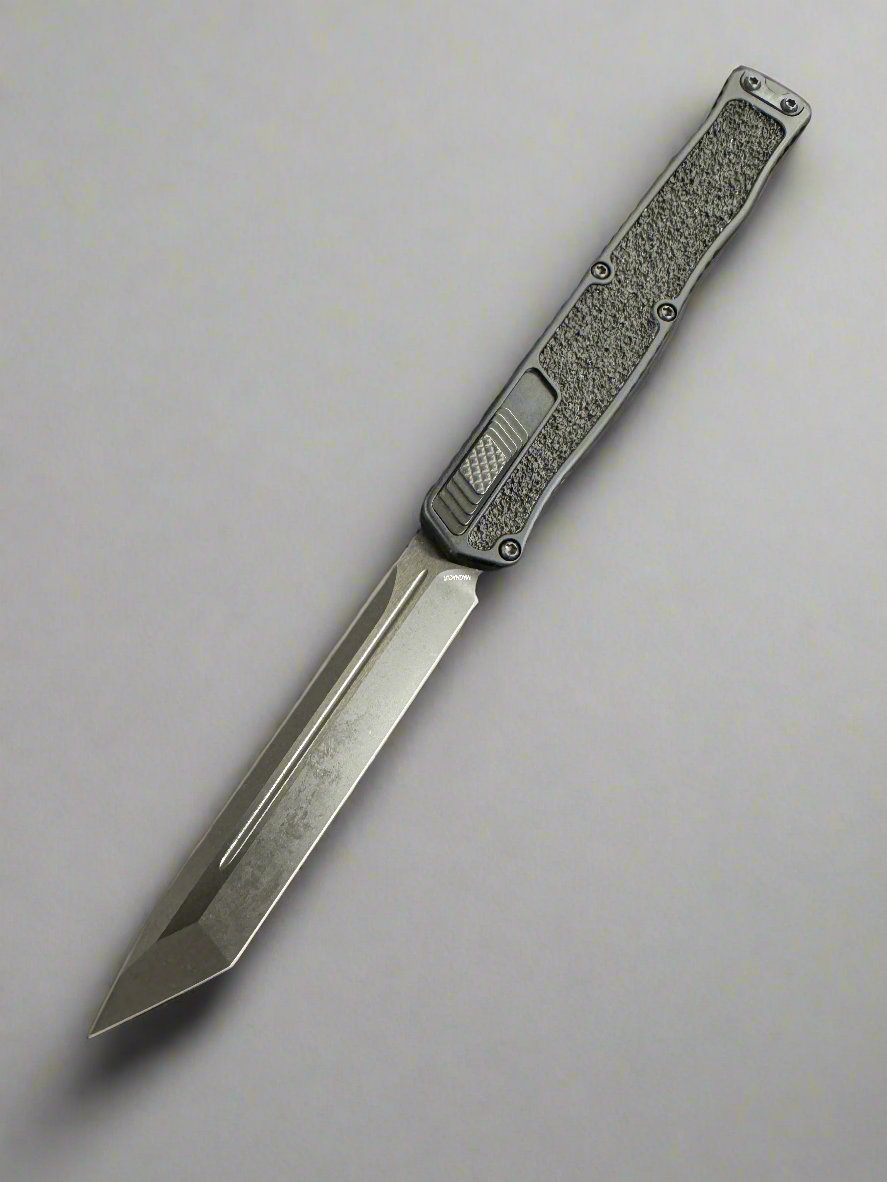 Heretic Knives Cleric II 2 Black & DLC Tanto Magnacut H019-6A-T