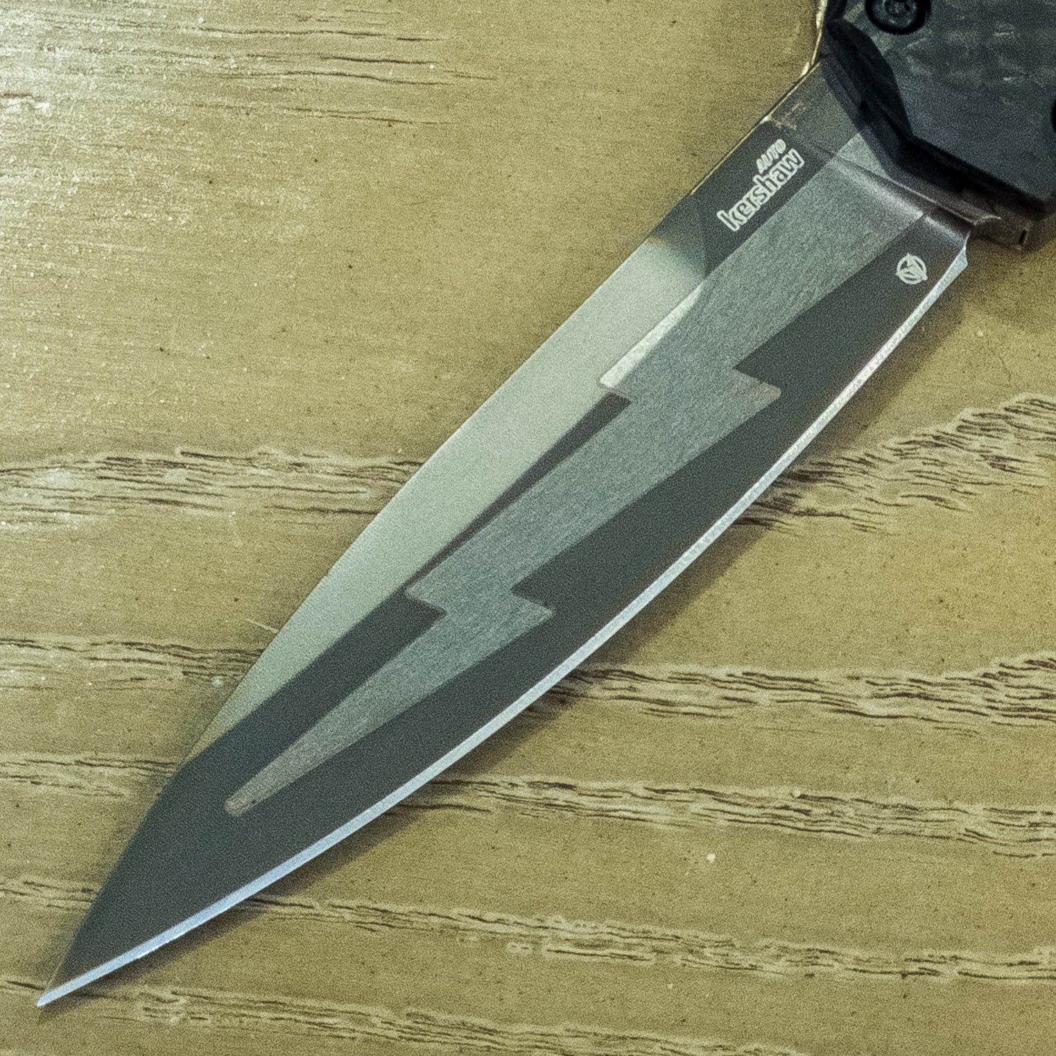 Kershaw Livewire - Cruwear Composite Blade - Carbon Fiber & Bronzed Aluminum - Blade Show 2026, 9000BS26