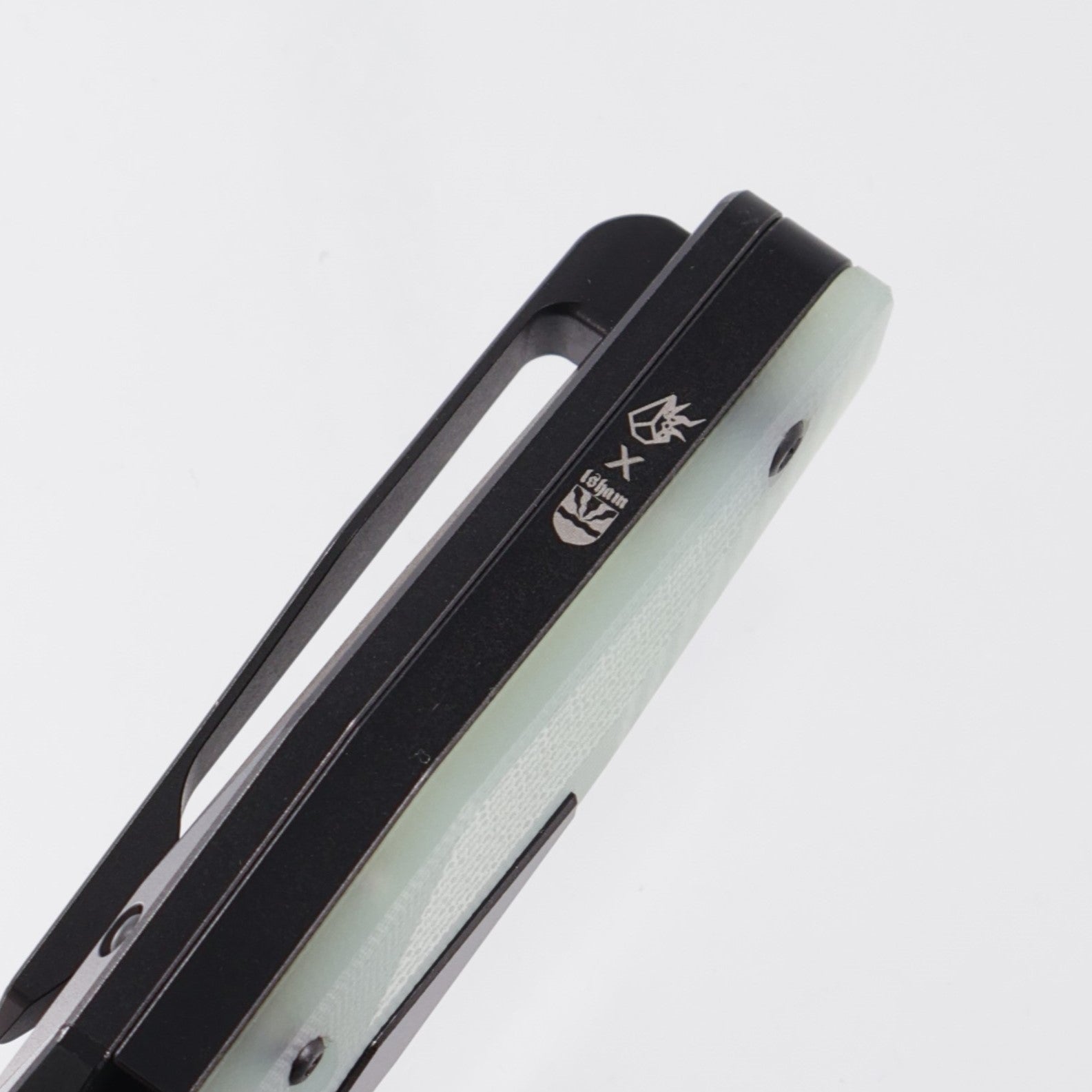Arcane Design x Isham Bladeworks Plexus - Black PVD Titanium w/ Jade G10 - Black PVD Magnacut