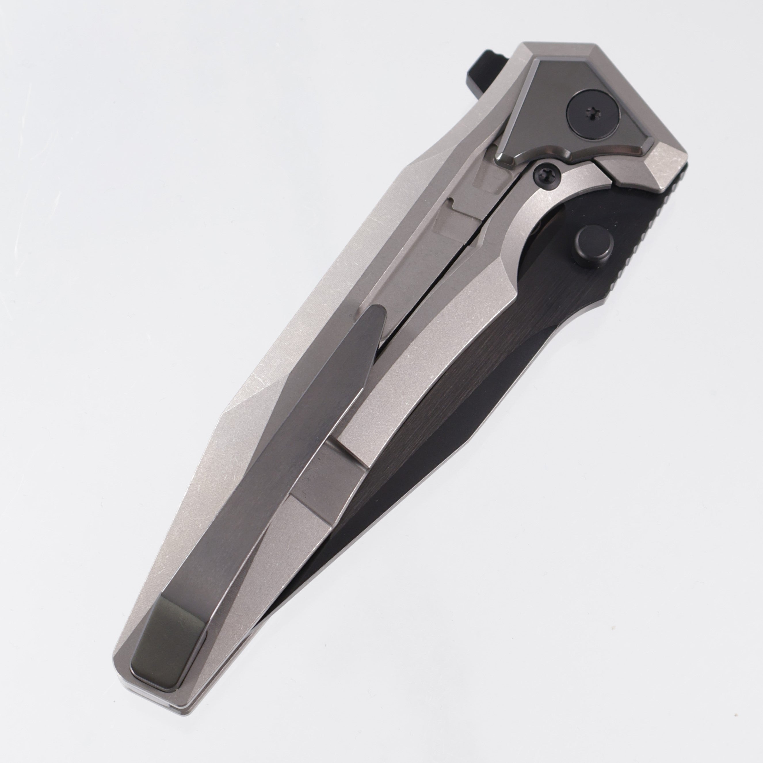 Arcane Design Creature Tanto Silver Screen Edition - Stonewash Titanium w/ Polished Zirconium Pivot Collars, Clip & Backspacer - Satin DLC 20CV