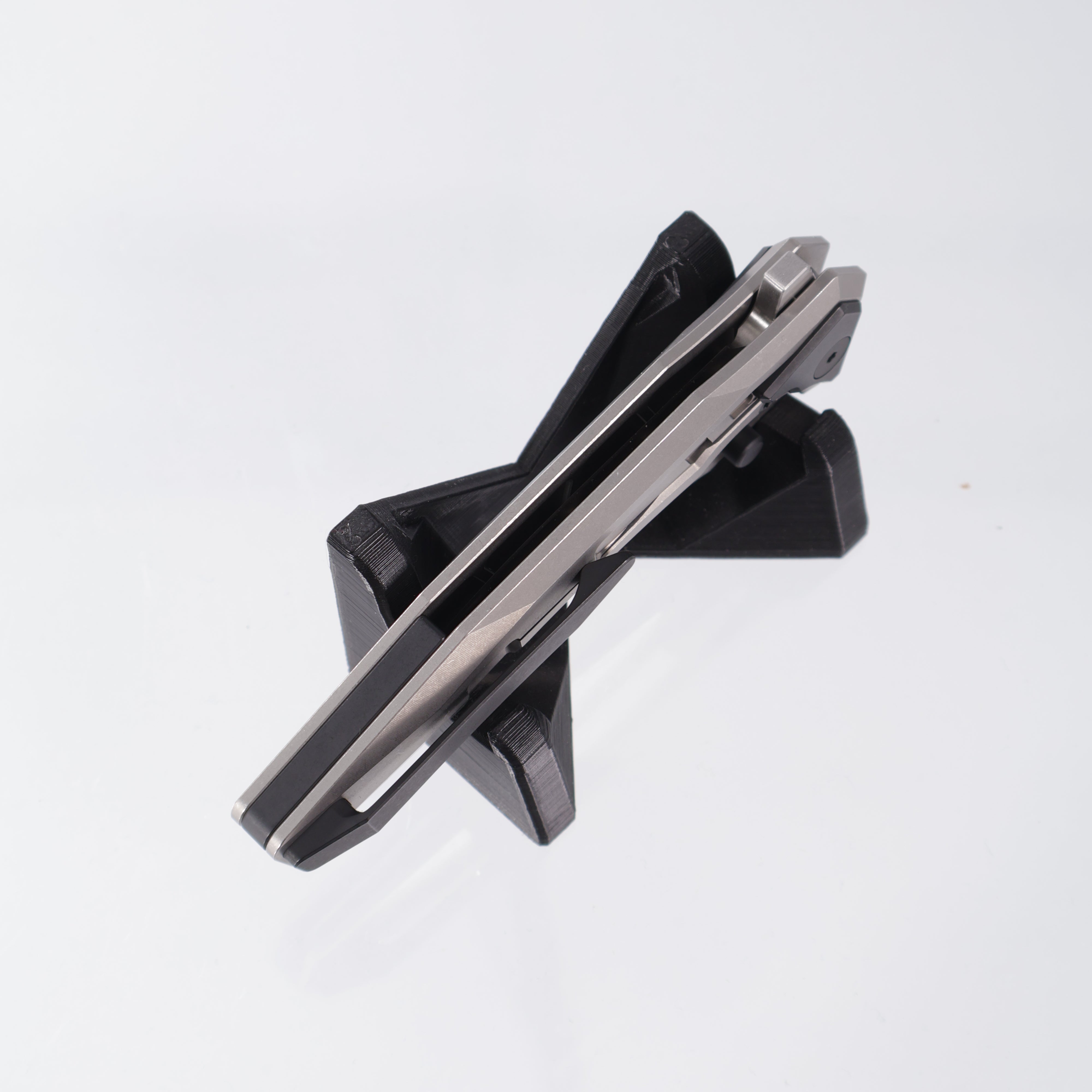 Arcane Design The CREATURE - Drop Point 20CV - Titanium w/ Ti PVD Collar