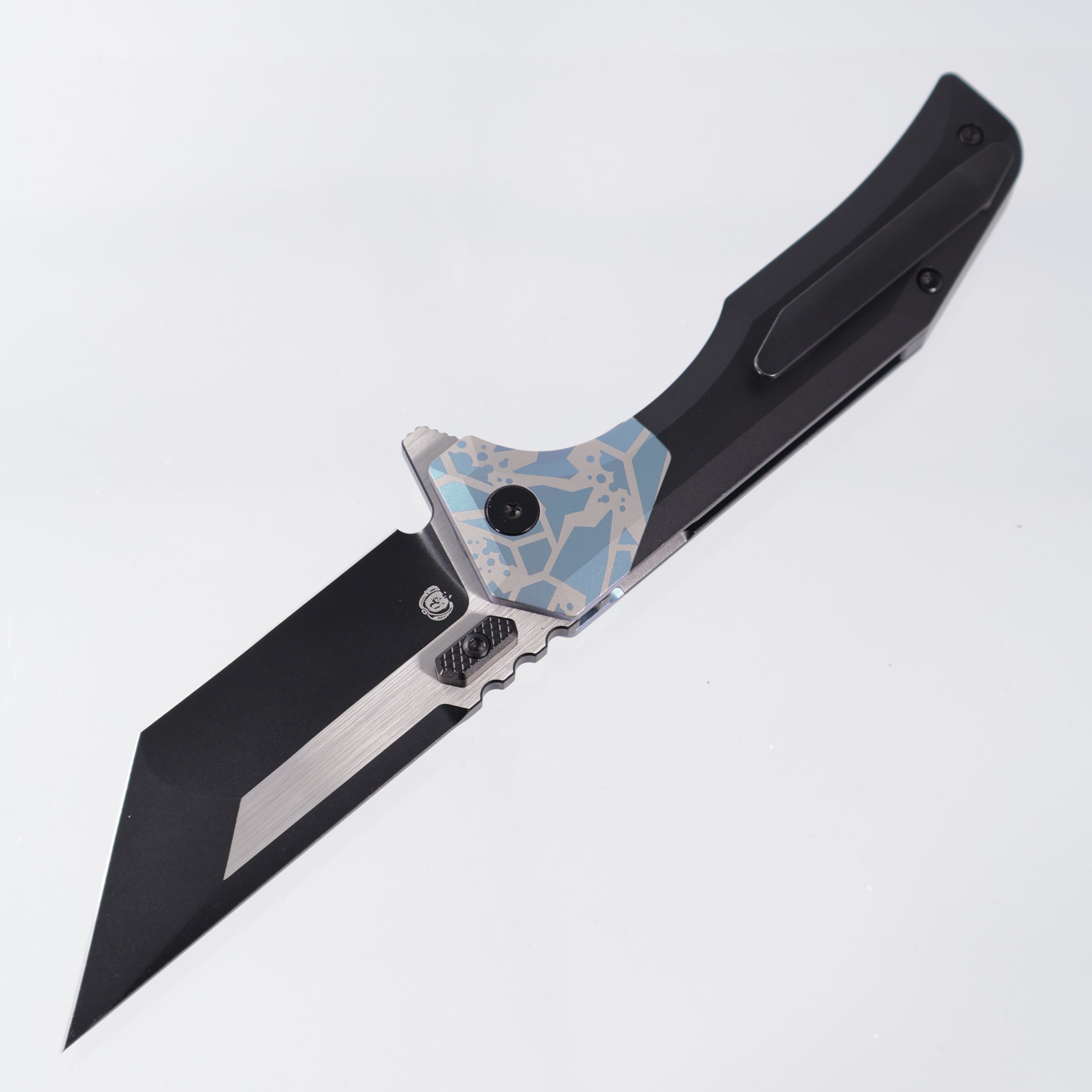 Arcane Design NECRONAUT V3 - Blue Arcane Camo Bolsters & PVD Ti Handle - Two-Tone Magnacut
