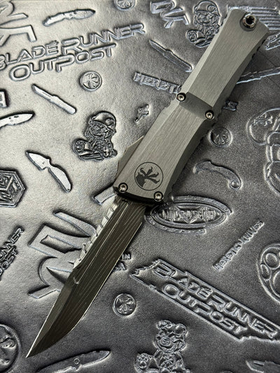 Microtech Knives Combat Troodon Gen III LT Interceptor Vegas Forge DLC Damascus & Black Hefted Handle w/ Two Tone DLC Hardware Signature Series 1217-16 MS4