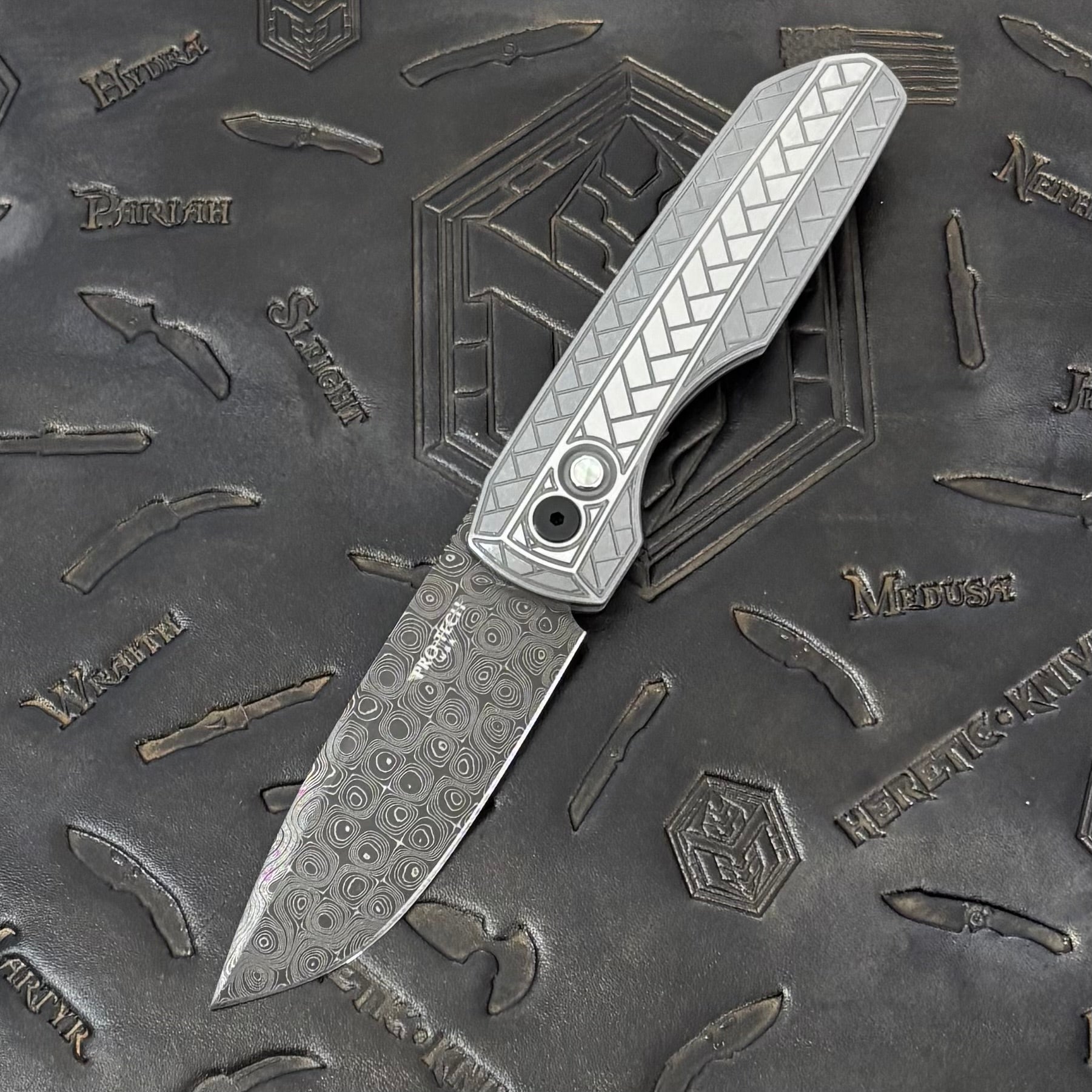 Pro-Tech Vero Synapse Auto - 2-Tone Blasted/Tumbled Stainless Steel w/ Abalone Button - Chad Nichols Raindrop Damascus - 2026 Synapse 2 Custom 002