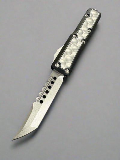 Microtech Daytona Hellhound Stonewash Standard w/ Bubble Inlays Signature Series 126H-10 BIS