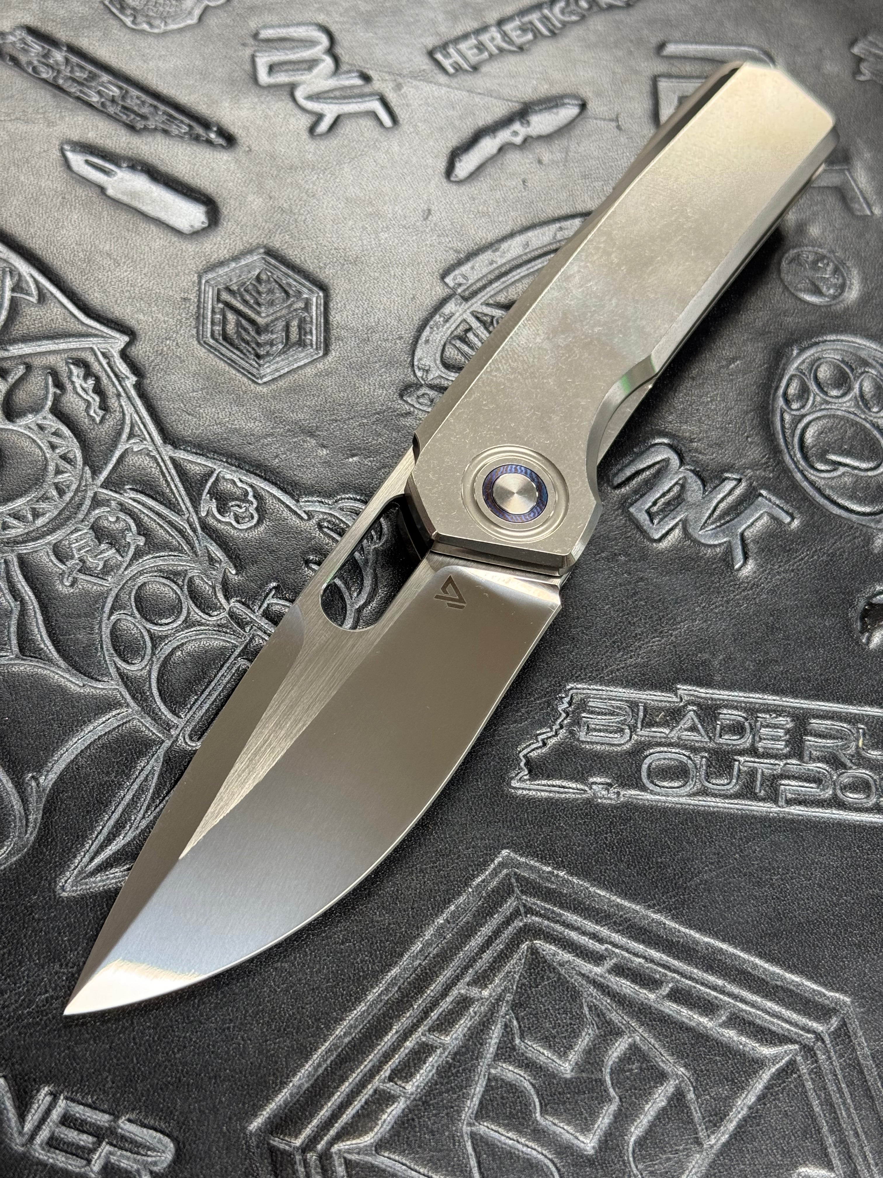 VANGUARD BREAKER POCKET KNIFE GRAY SEMI-MIRROR POLISHED TITANIUM HANDLE MAGNACUT BLADE