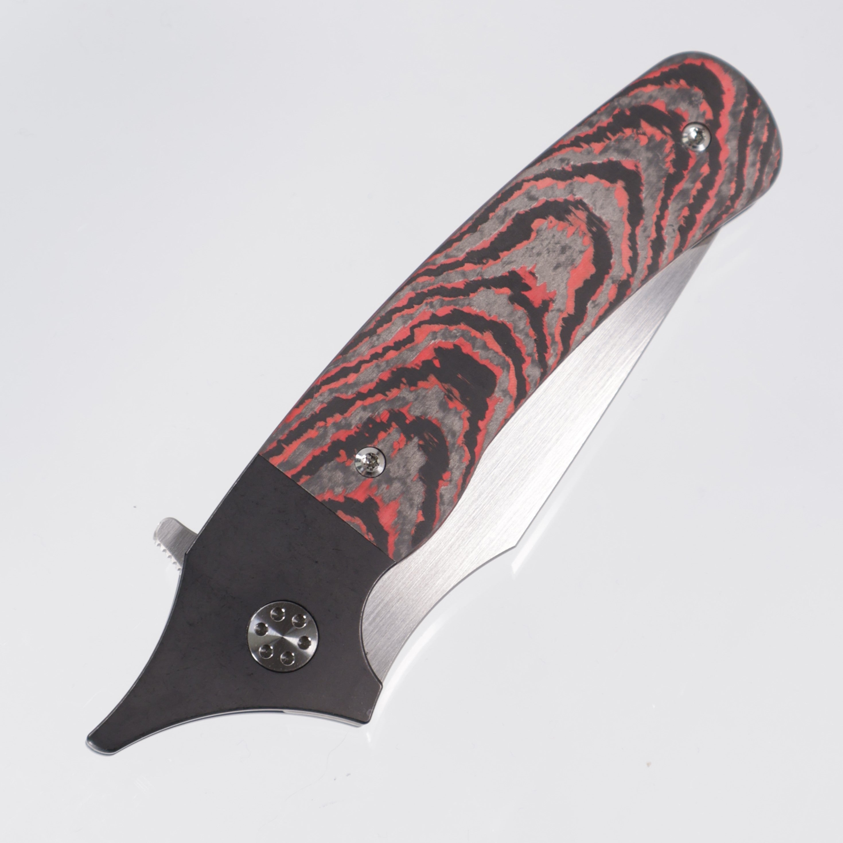 Beans Blades Javelin Folder - Black PVD Titanium - Crosscut Lava Flow Fat Carbon - Satin M390