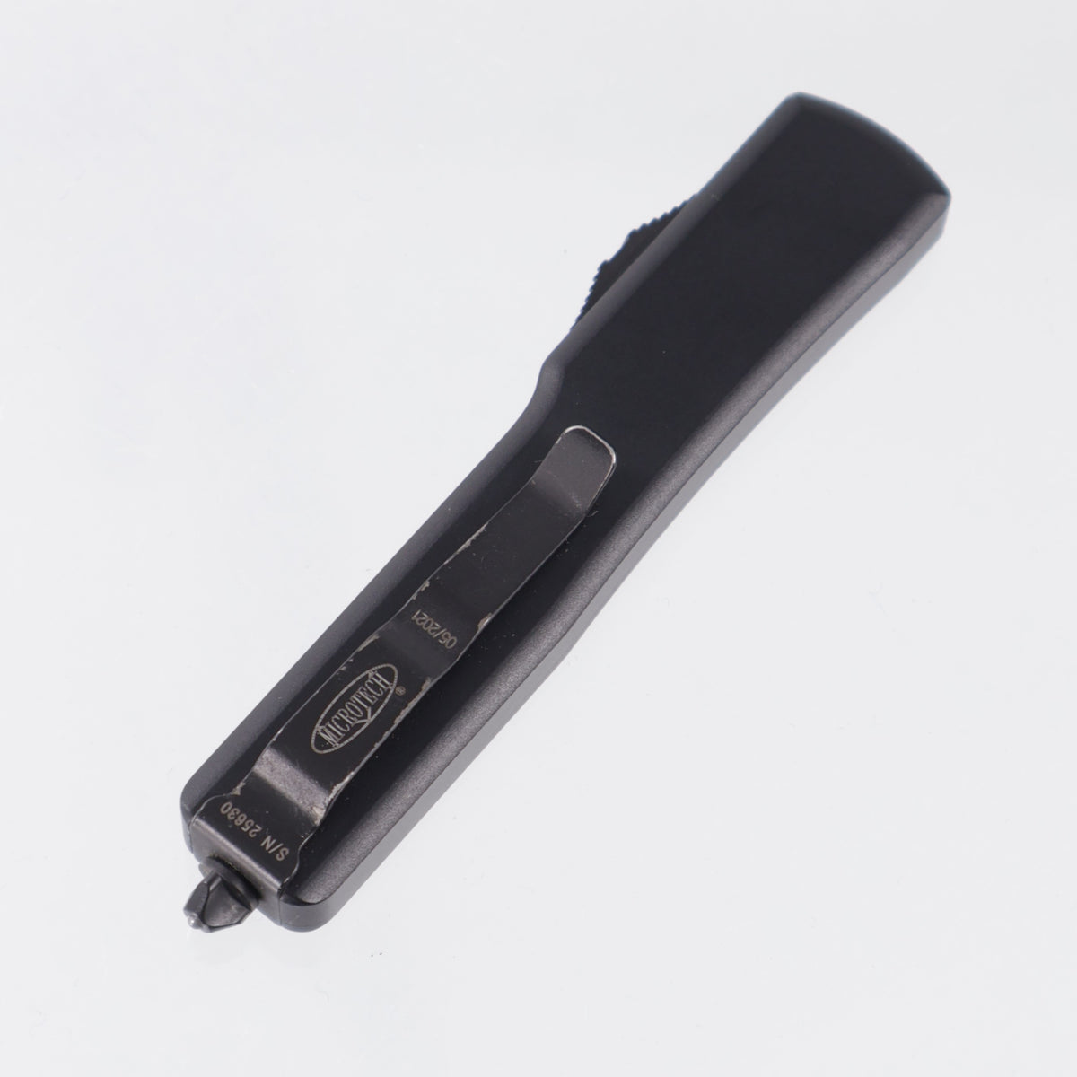 Microtech UTX-70 Single Edge - Black Aluminum - Black Standard M390 - 148-1T *PRE-OWNED*