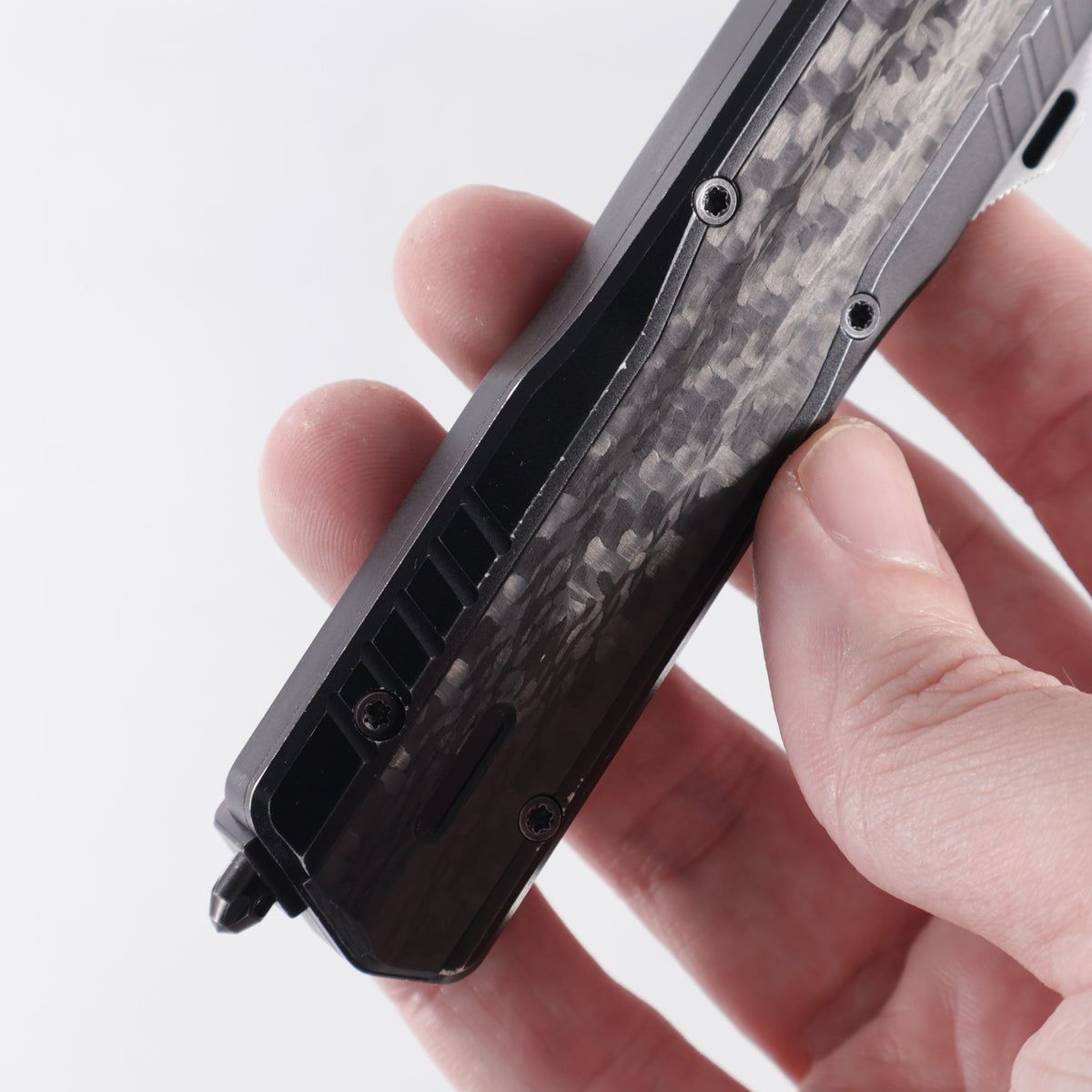 Maxace Medusa OTF Double Edge - Black Aluminum w/ Carbon Fiber Inlays - Satin Magnacut - X06B *PRE-OWNED*