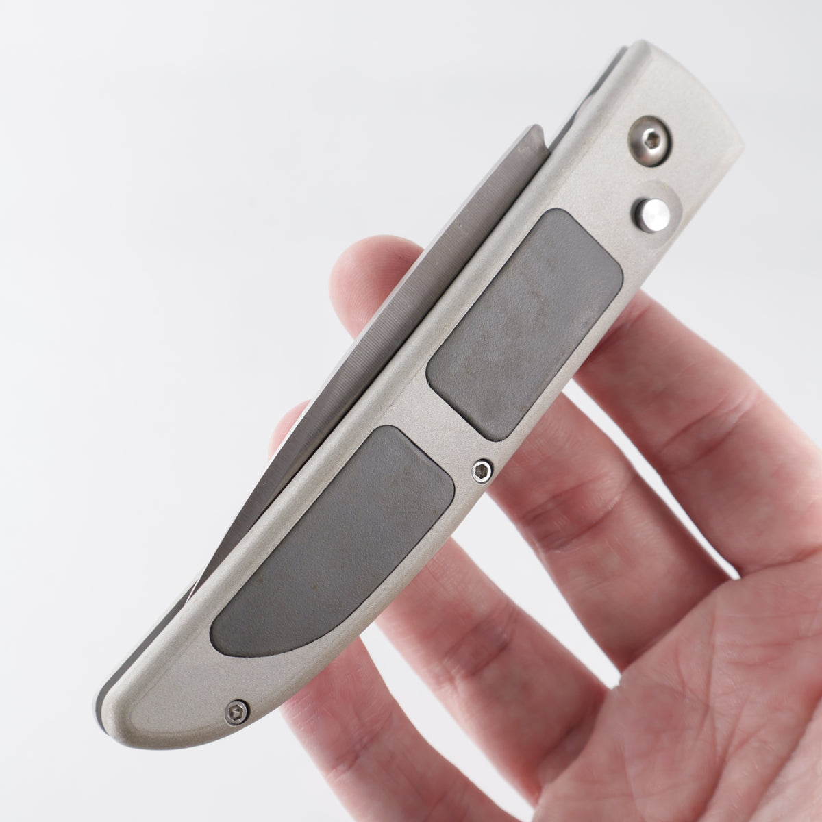 Bali-Song (Benchmade) 3000s Mel Pardue Automatic Concept Piece (One of Three) - Silver Aluminum w/ Rubberized Inserts - Skeletonized Partial Serrate Satin Blade *PRE-OWNED*