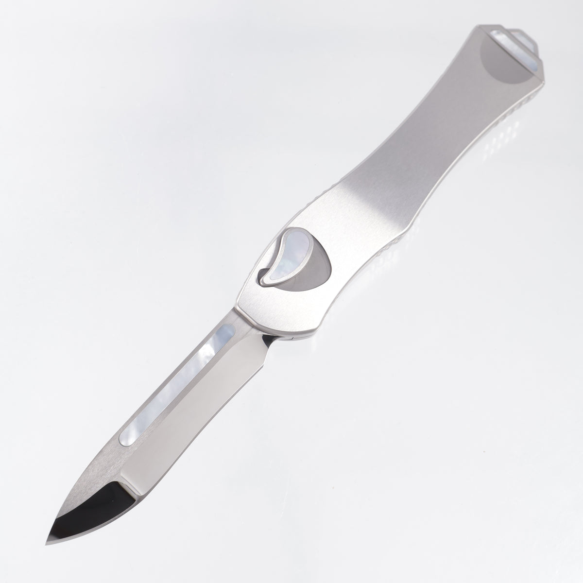Heretic Hydra V4 Recurve Custom - Stainless Steel Chassis w/ Mother Of Pearl Inlays - Mirror Polish Compound Grind M390 - S/N: 006 *PRE-OWNED*