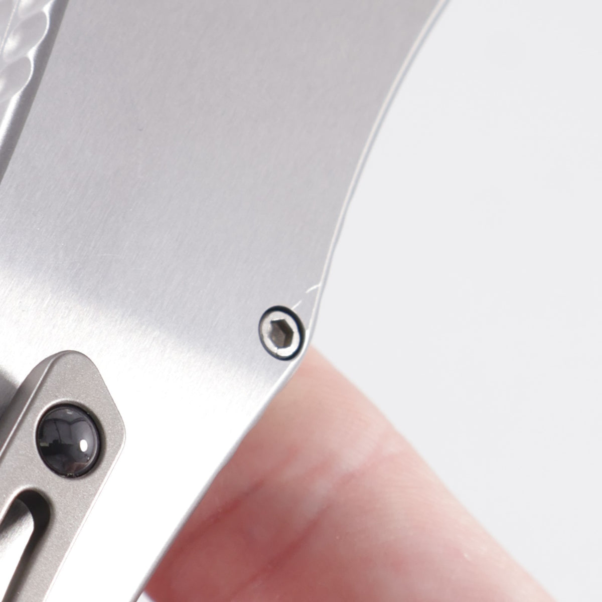 Heretic Hydra V4 Recurve Custom - Stainless Steel Chassis w/ Mother Of Pearl Inlays - Mirror Polish Compound Grind M390 - S/N: 006 *PRE-OWNED*