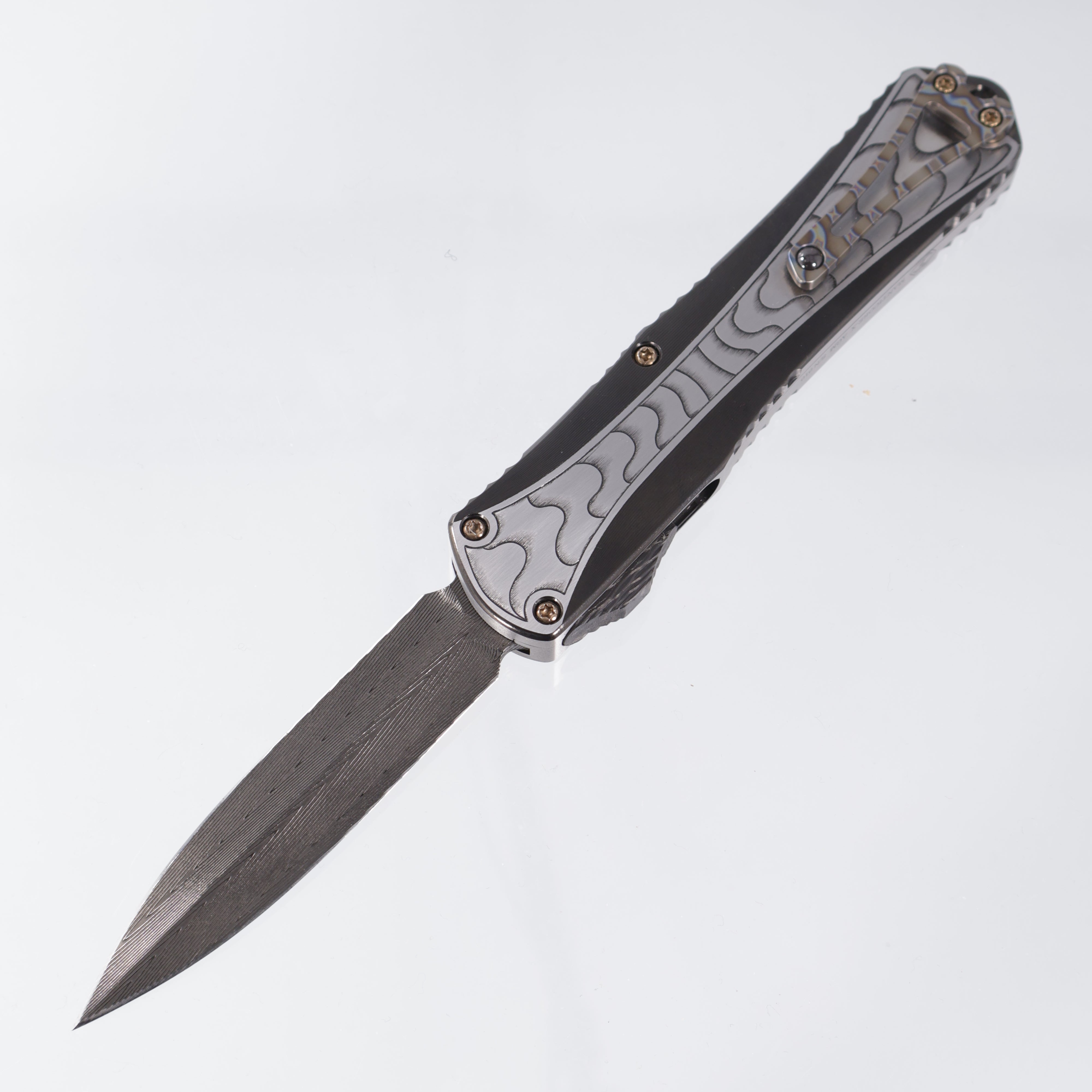 Heretic Manticore X Double Edge Custom *Hand Engraved* - Hand Ground Vegas Forge DLC Damascus - Two Tone DLC Hefted Stainless Chassi w/ Flamed Ti Clip & Carbon Fiber Button - S/N: 010 *PRE-OWNED*