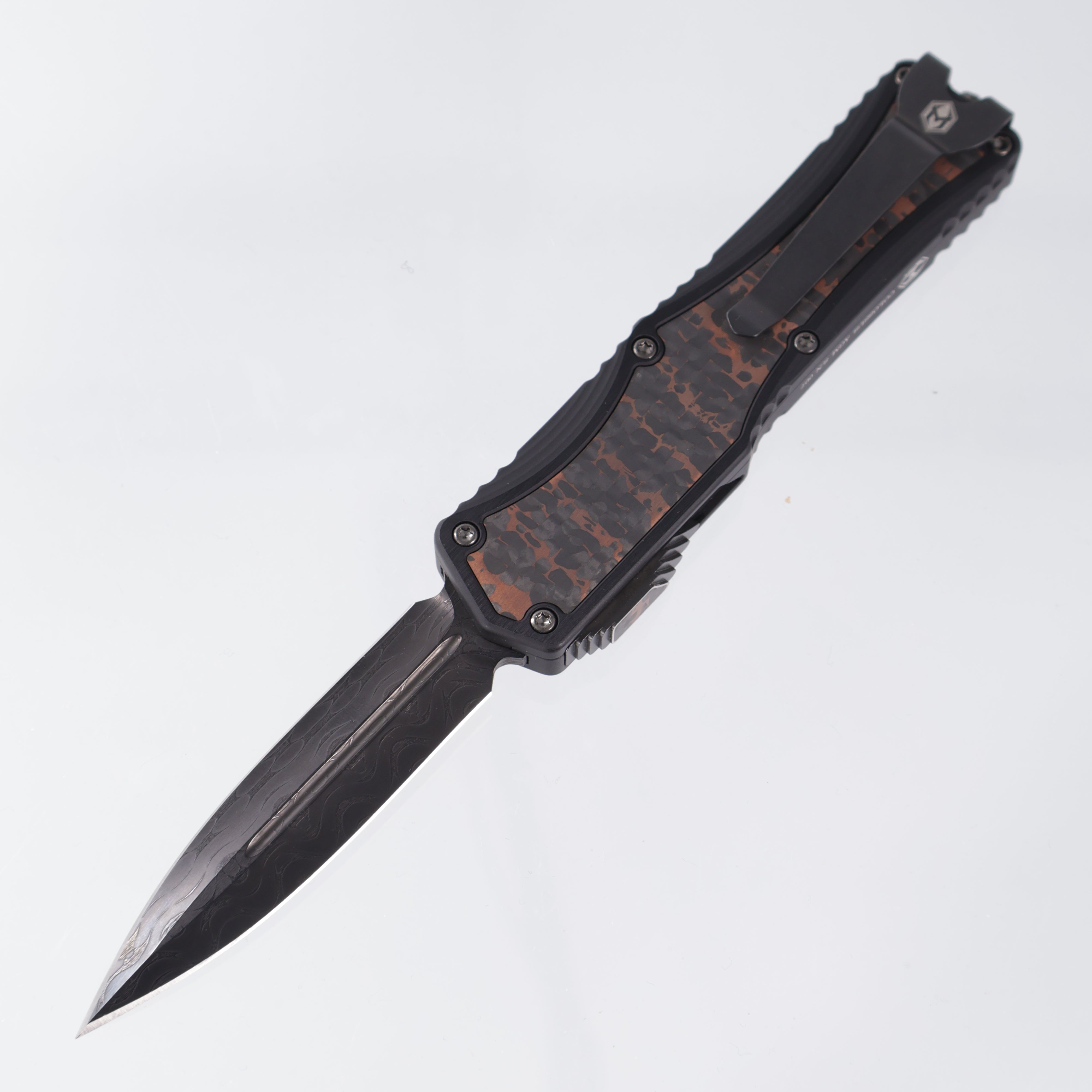 Heretic Colossus Double Edge Custom - DLC Vegas Forge Razorwire Damascus - Aluminum Chassis w/ Fat Carbon Snakeskin inlays - Inlaid DLC Button, DLC Clip & Hardware - S/N: 007 *PRE-OWNED*