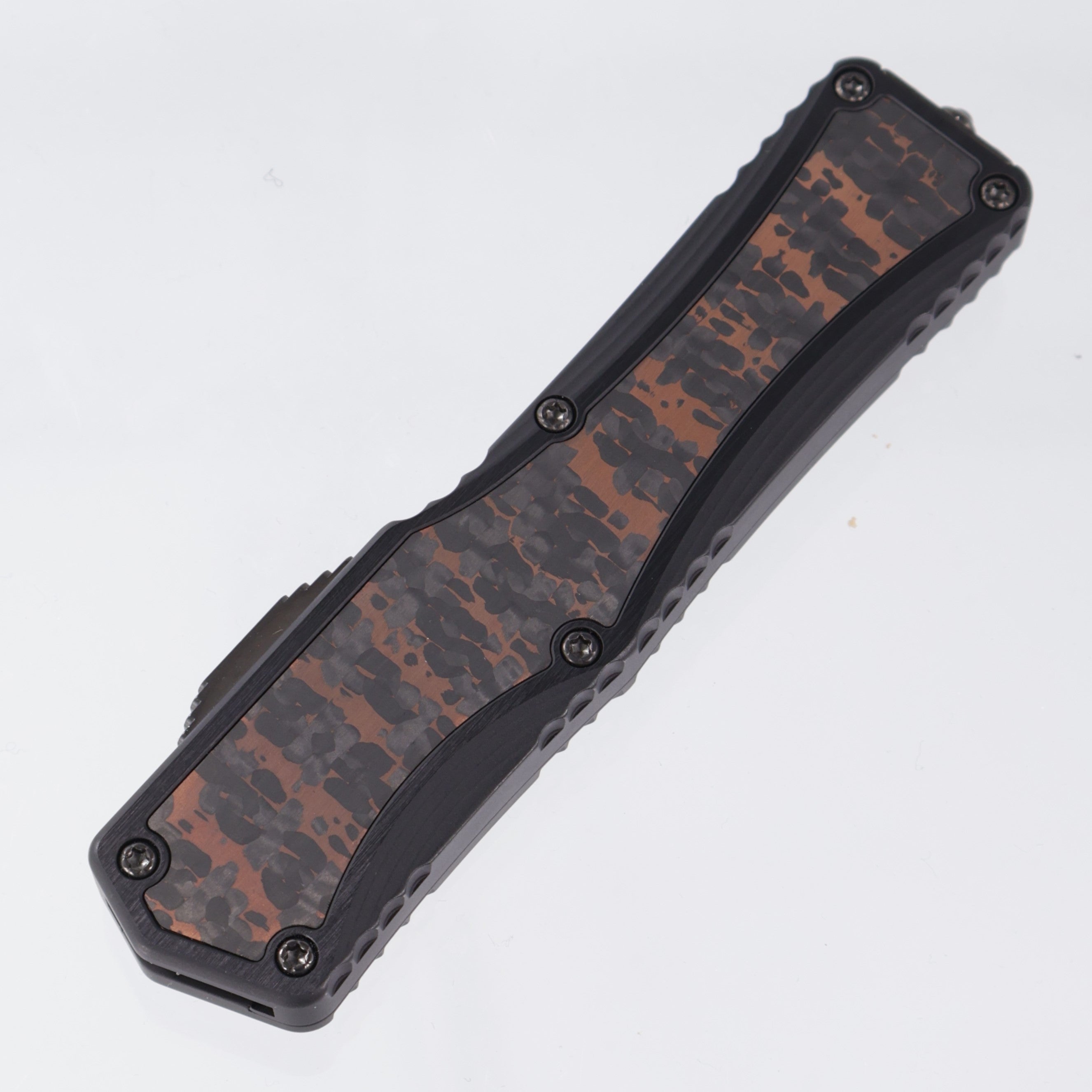 Heretic Colossus Double Edge Custom - DLC Vegas Forge Razorwire Damascus - Aluminum Chassis w/ Fat Carbon Snakeskin inlays - Inlaid DLC Button, DLC Clip & Hardware - S/N: 007 *PRE-OWNED*