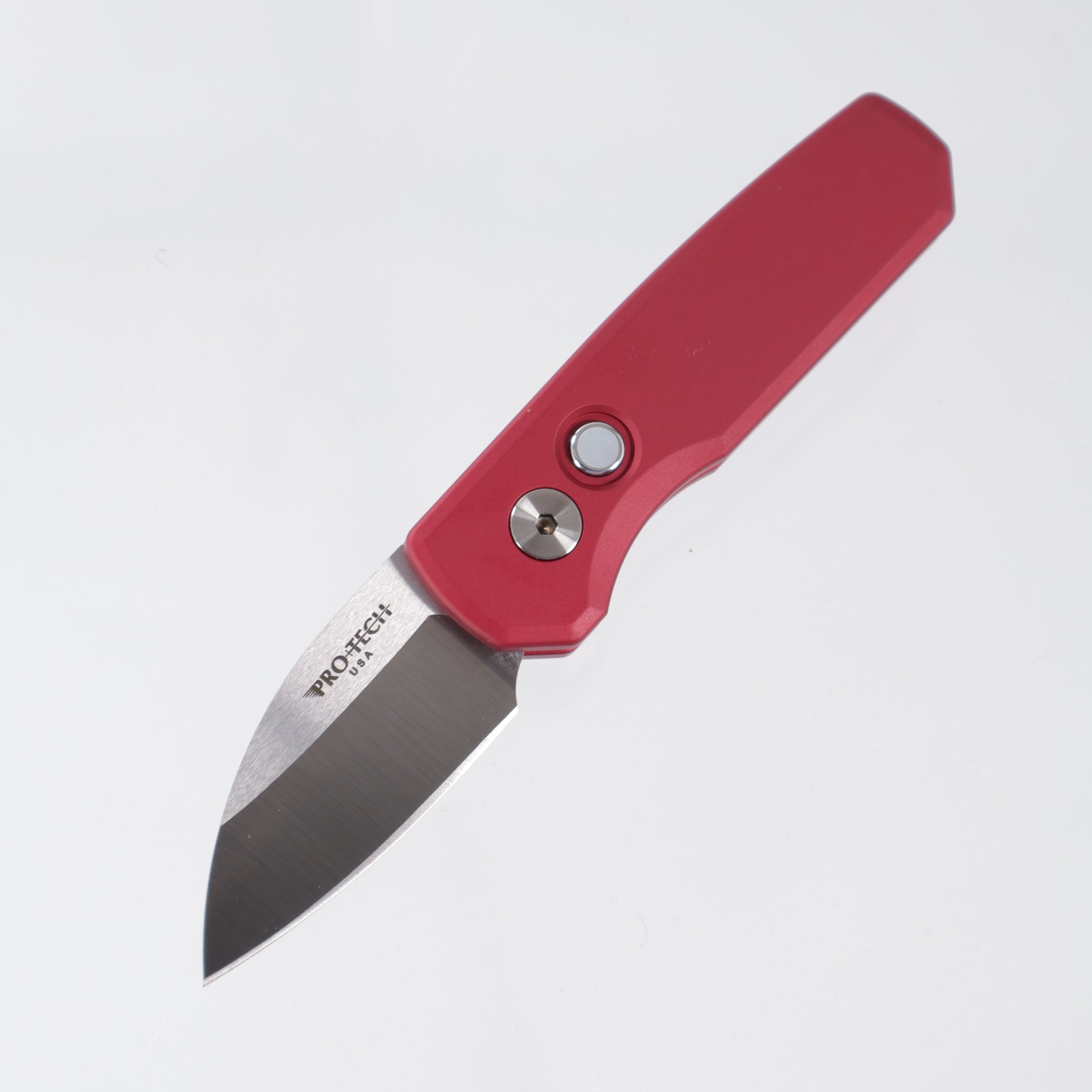 Pro-Tech Runt 5 - Red Aluminum w/ White Pearl Button - Satin Magnacut Wharncliffe - R5300-LTD Red *PRE-OWNED