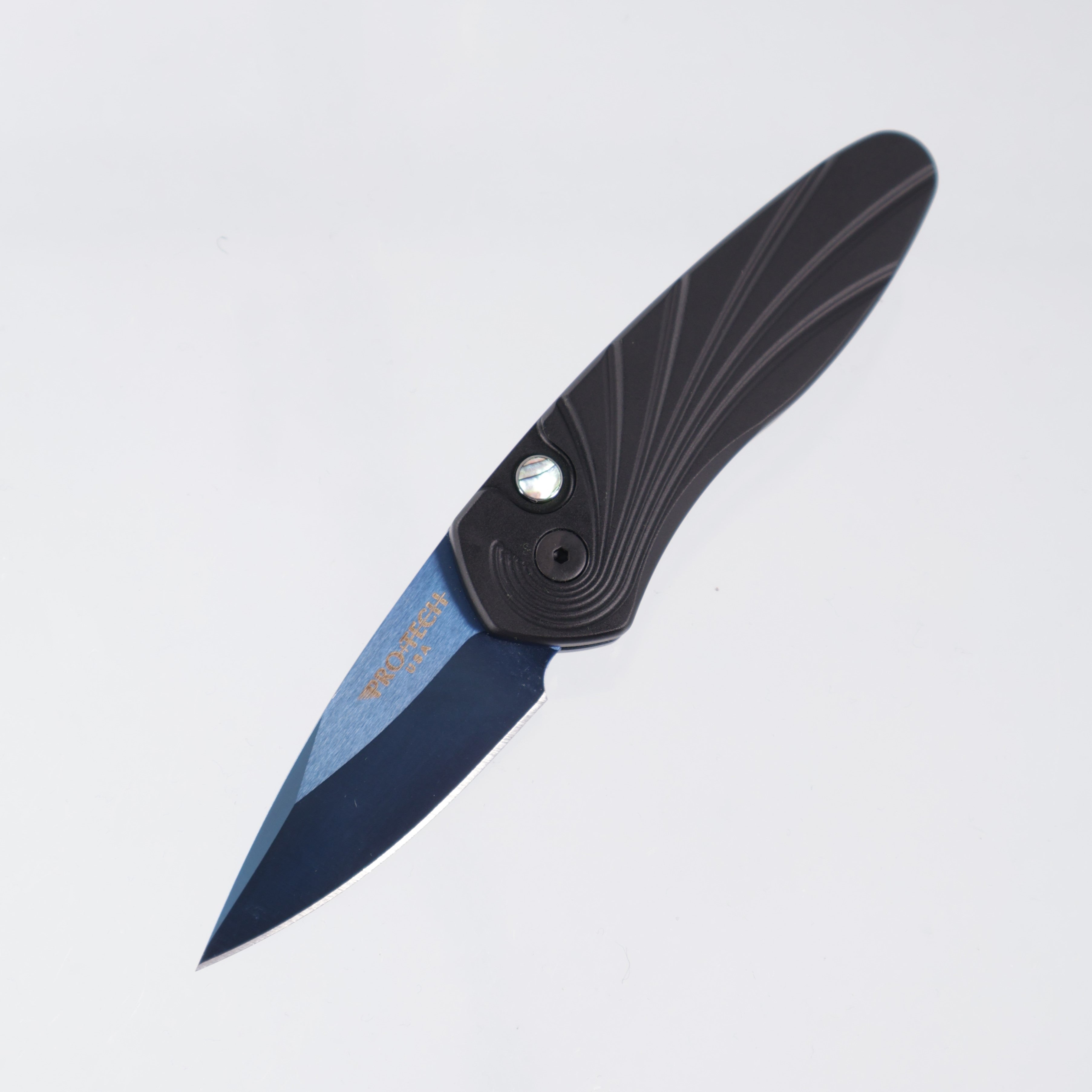 Pro-Tech Sprint - Black Aluminum w/ 3D Wave Milling & Abalone Button - Sapphire S35VN - 2937-SB *PRE-OWNED*