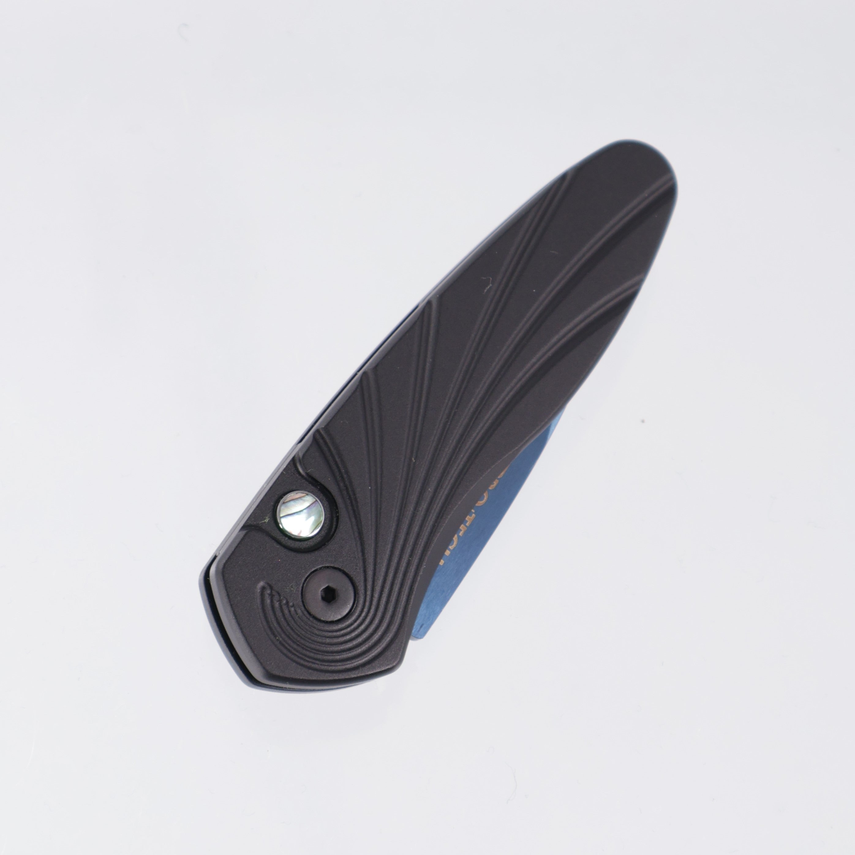 Pro-Tech Sprint - Black Aluminum w/ 3D Wave Milling & Abalone Button - Sapphire S35VN - 2937-SB *PRE-OWNED*