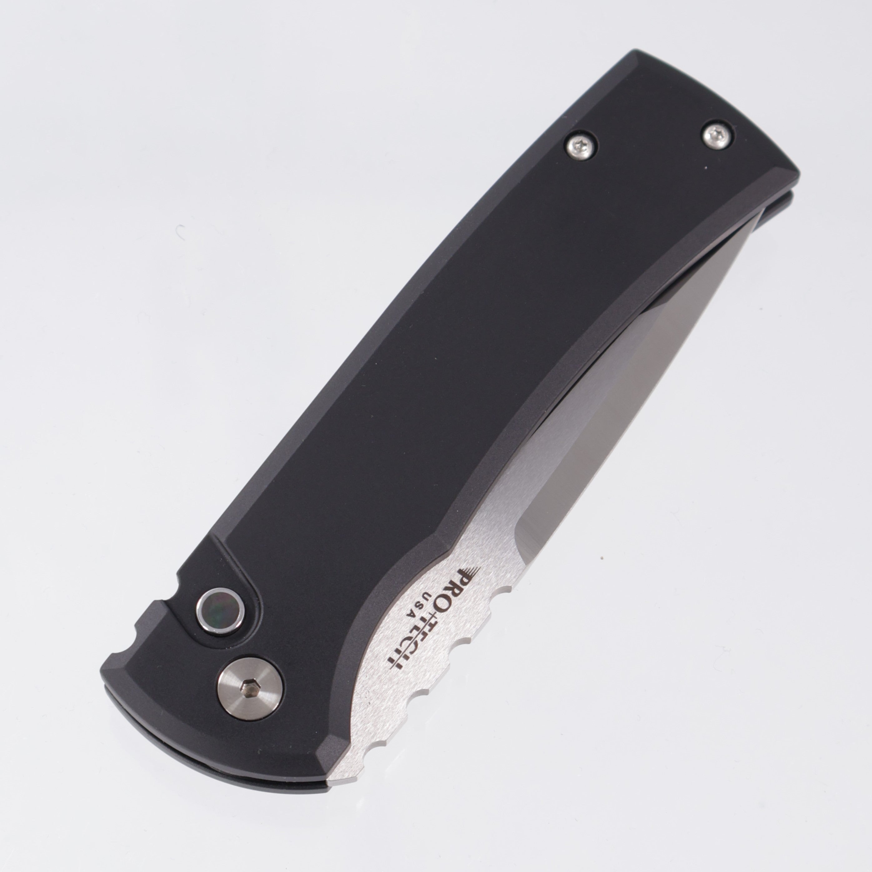 Pro-Tech x Chaves Redencion Auto - Black Aluminum w/ Black Lip Pearl Button - Satin S35VN - FB Enthusiant Group Exclusive *PRE-OWNED*