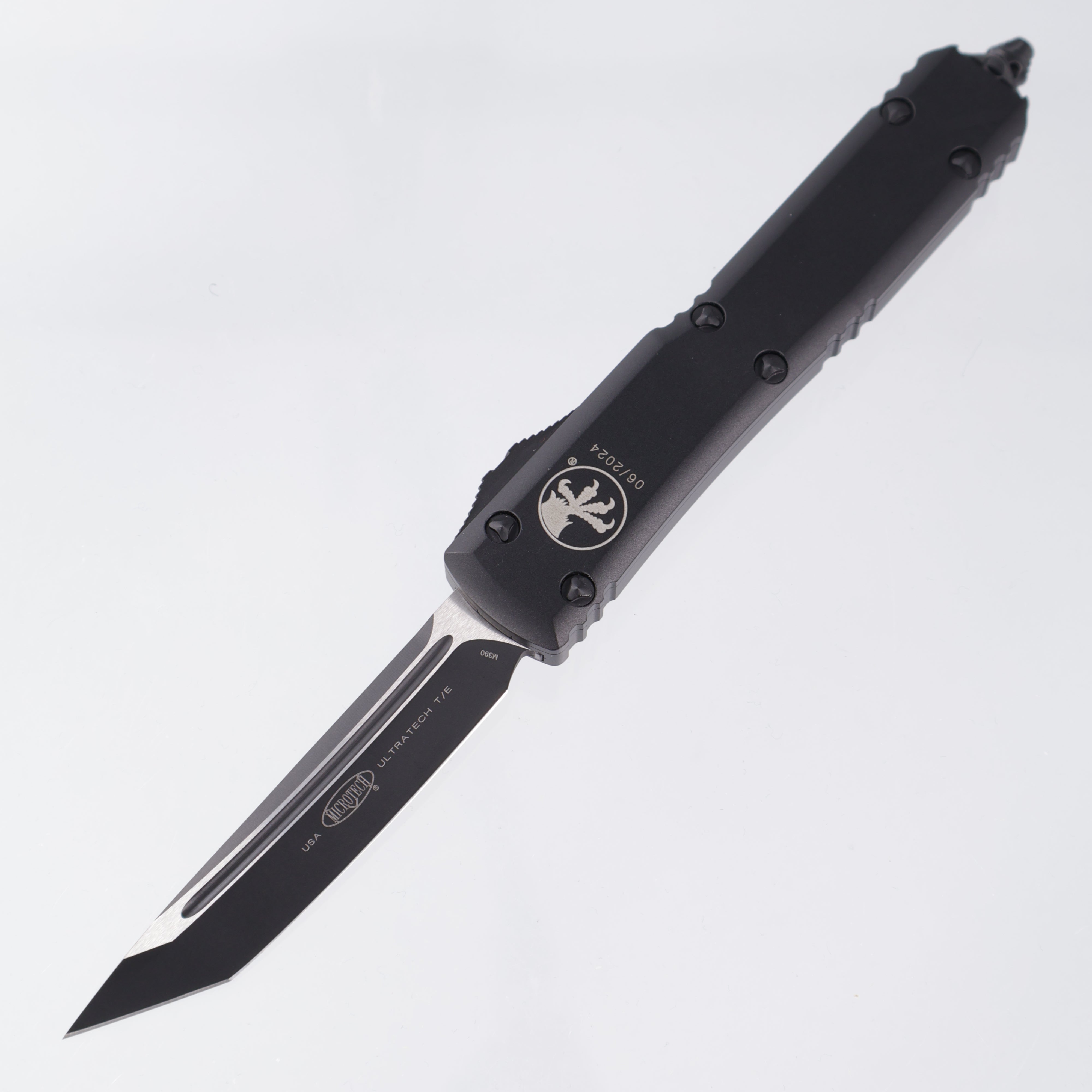 Microtech Ultratech Tanto - Black Aluminum - 2-Tone Tactical M390 - 123-1 UMS *PRE-OWNED*