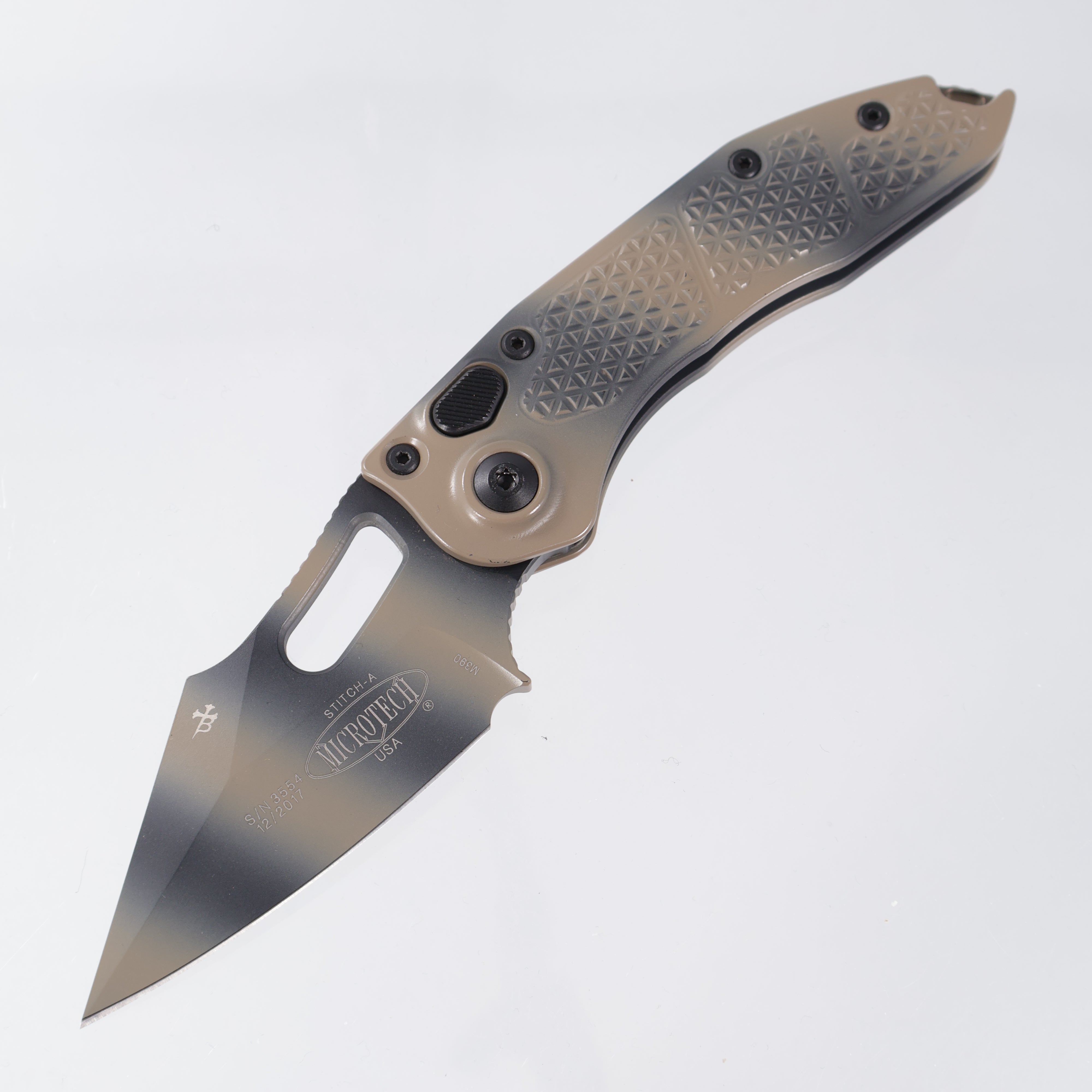 Microtech Stitch Auto - Tan Camo Standard - M390 Blade - 169-1 TC *PRE-OWNED*