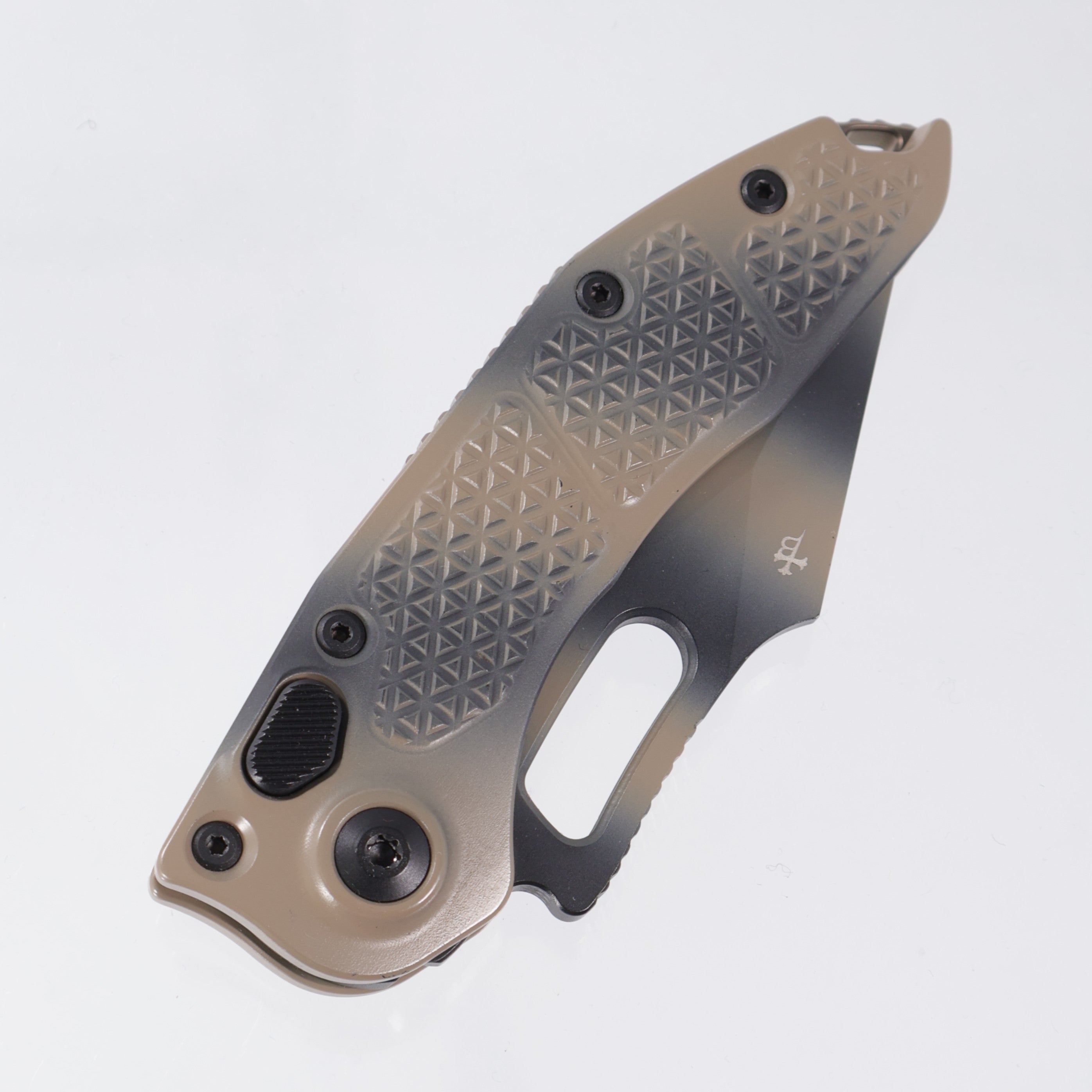 Microtech Stitch Auto - Tan Camo Standard - M390 Blade - 169-1 TC *PRE-OWNED*