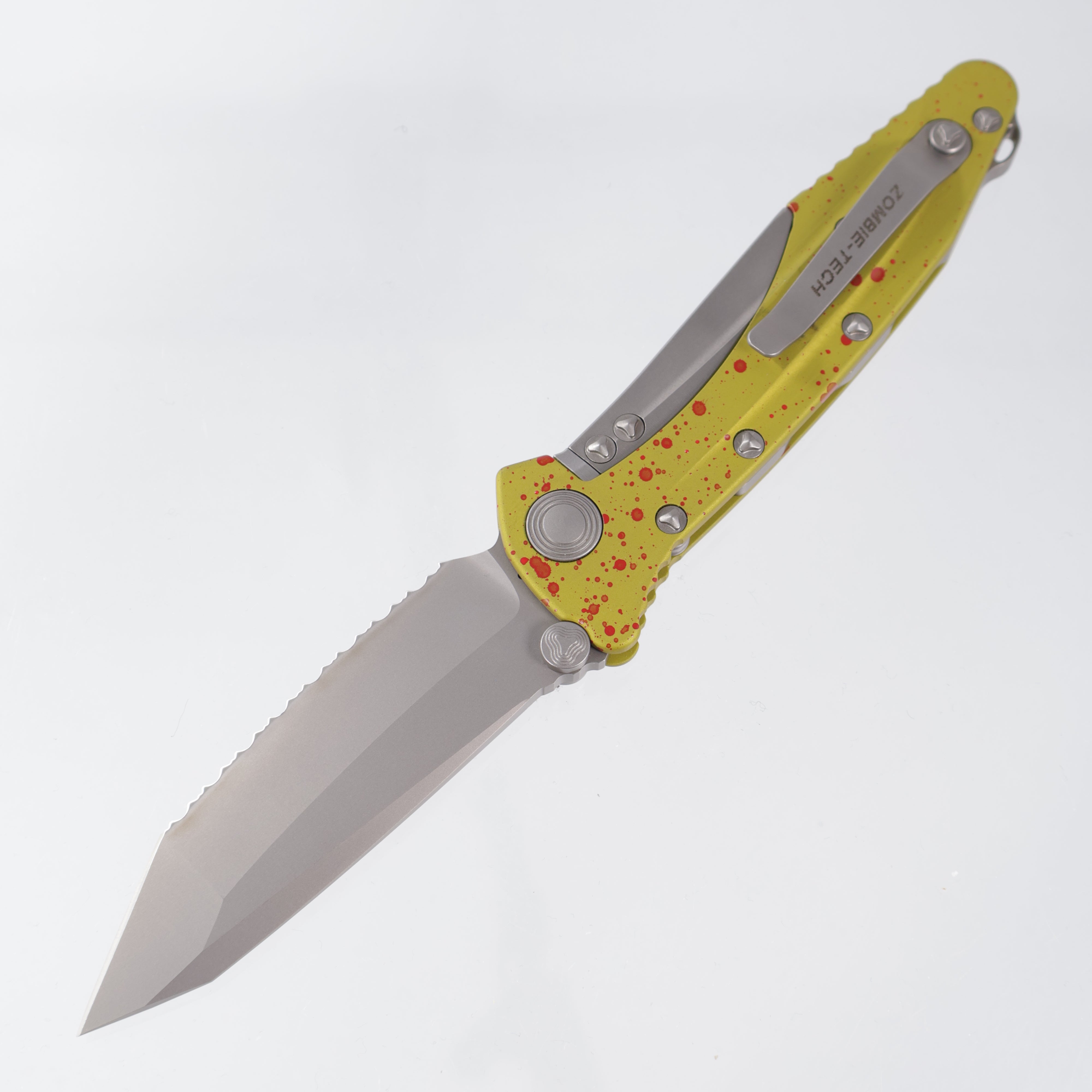 Microtech Socom Delta Manual Zombie-Tech Tanto - Zombie Splatter Yellow/Red Aluminum - Beadblast Full Serrate - A163-9Z *PRE-OWNED*