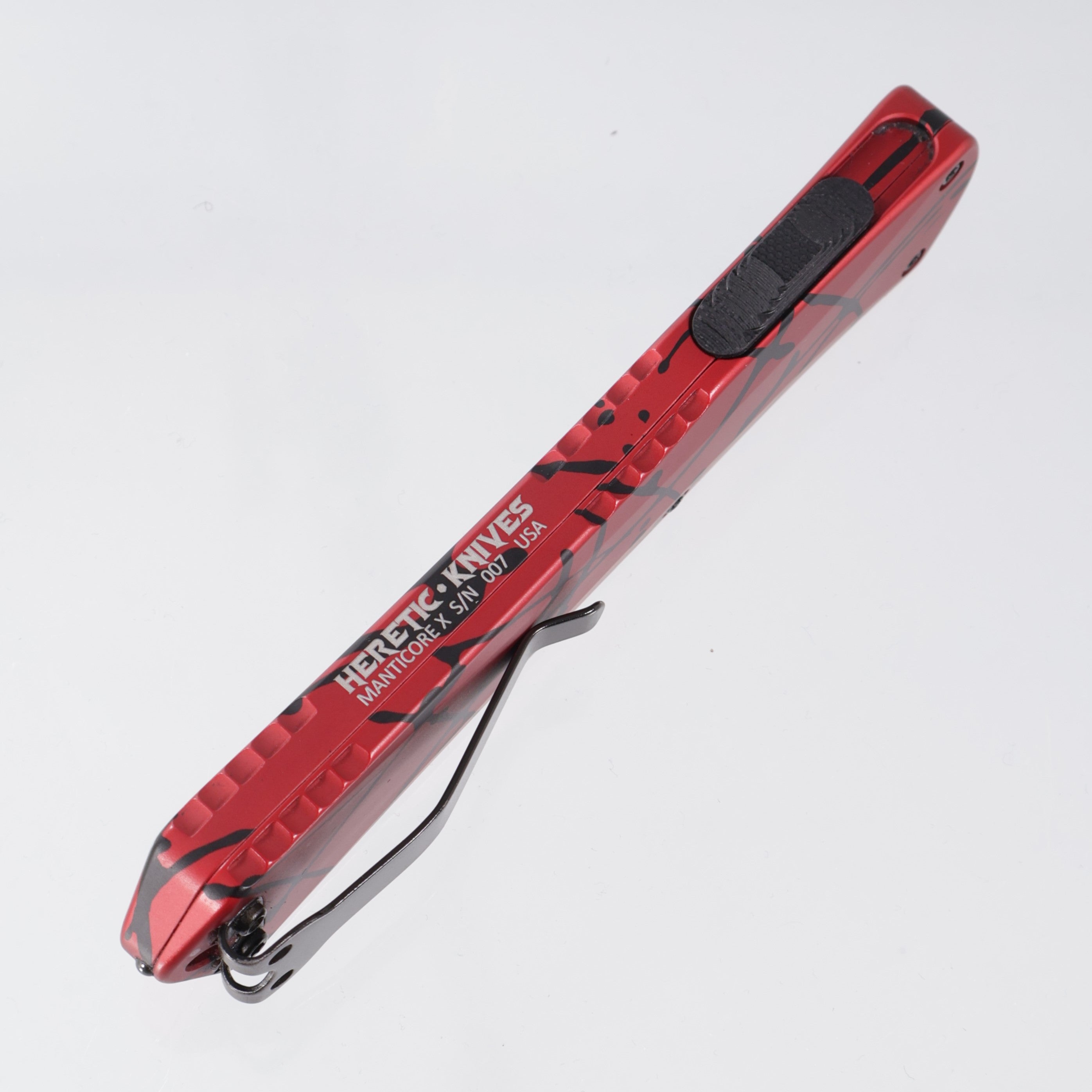 Heretic Manticore X Double Edge - Red w/ Black Splash Pattern Aluminum - DLC S35VN - H032-6A-REDBS *PRE-OWNED*