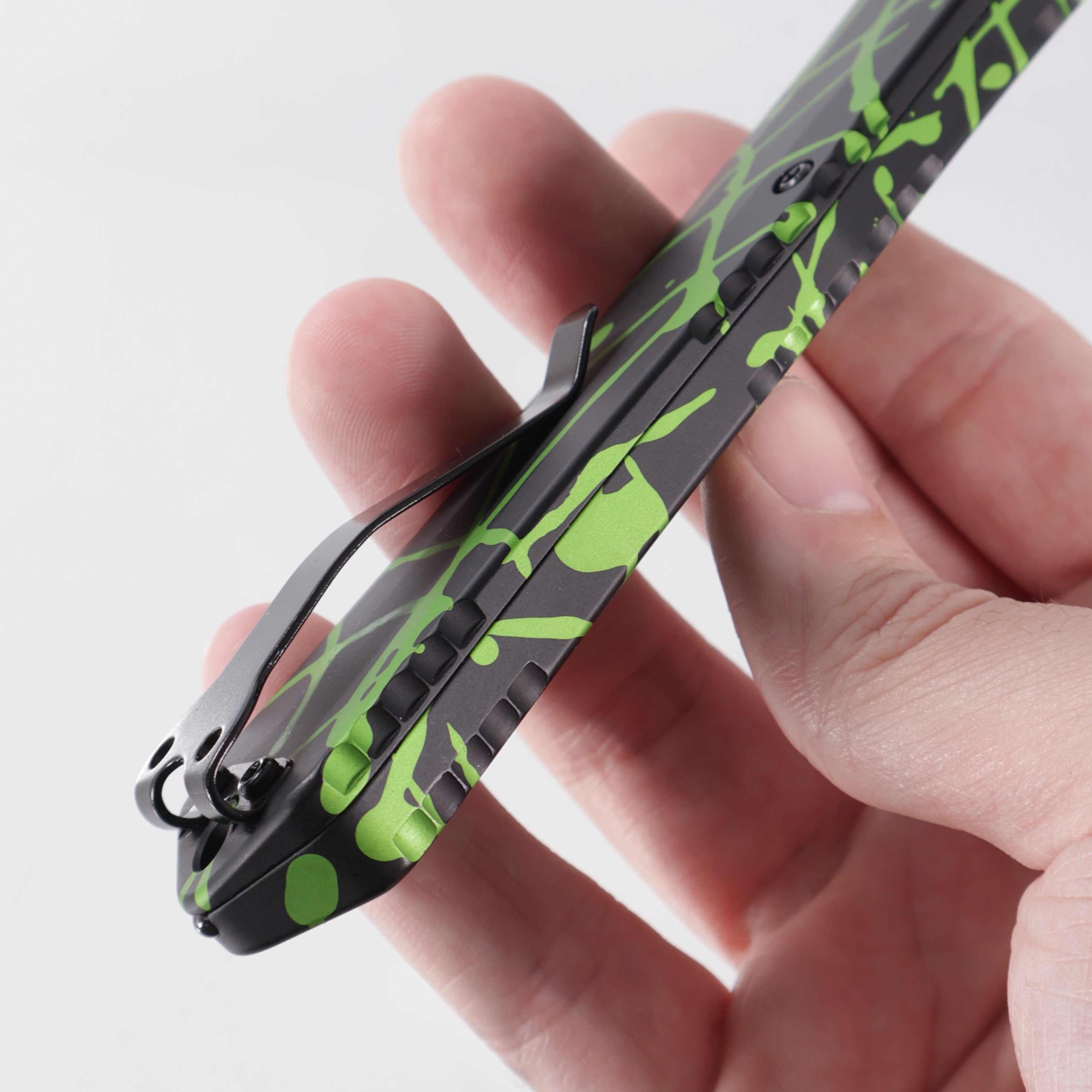 Heretic Manticore X Double Edge - Black w/ Green Splash Pattern Aluminum - DLC S35VN - H032-6A-GS *PRE-OWNED*