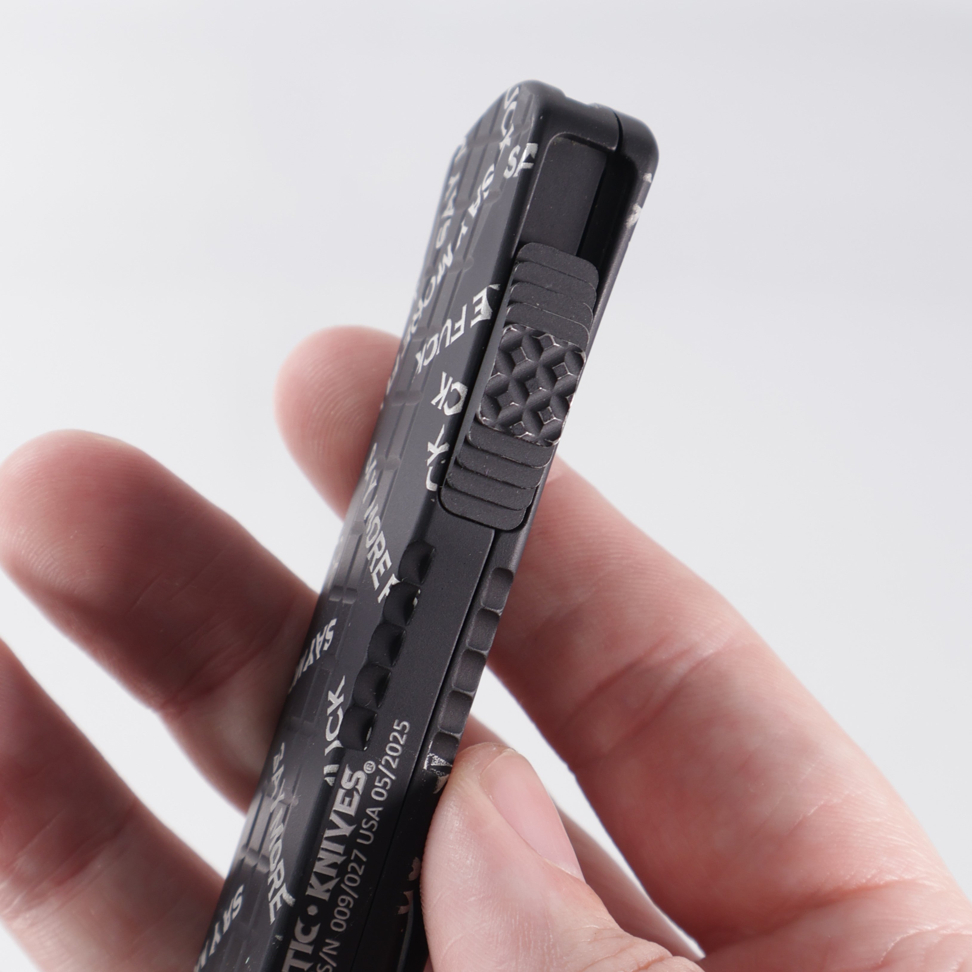 Heretic Manticore E Recurve - Snugglez Says “Say More Fuck” Edition - 2-Tone Magnacut - H029F-10A-FU - S/N: 009 *PRE-OWNED*