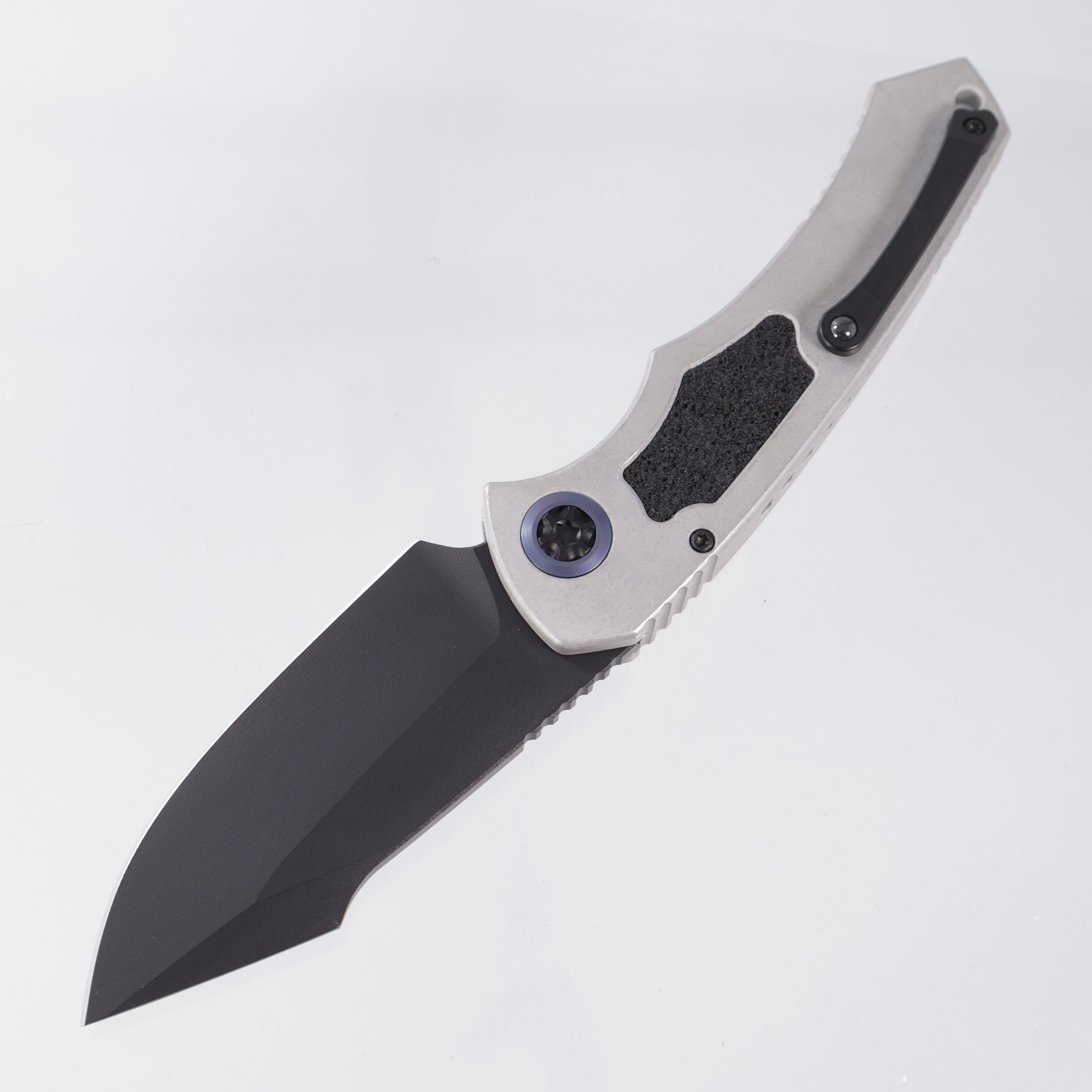 Heretic Pariah Auto Single Edge - Blizzardworn Aluminum - Black Magnacut - H048-4A-BLZ *PRE-OWNED