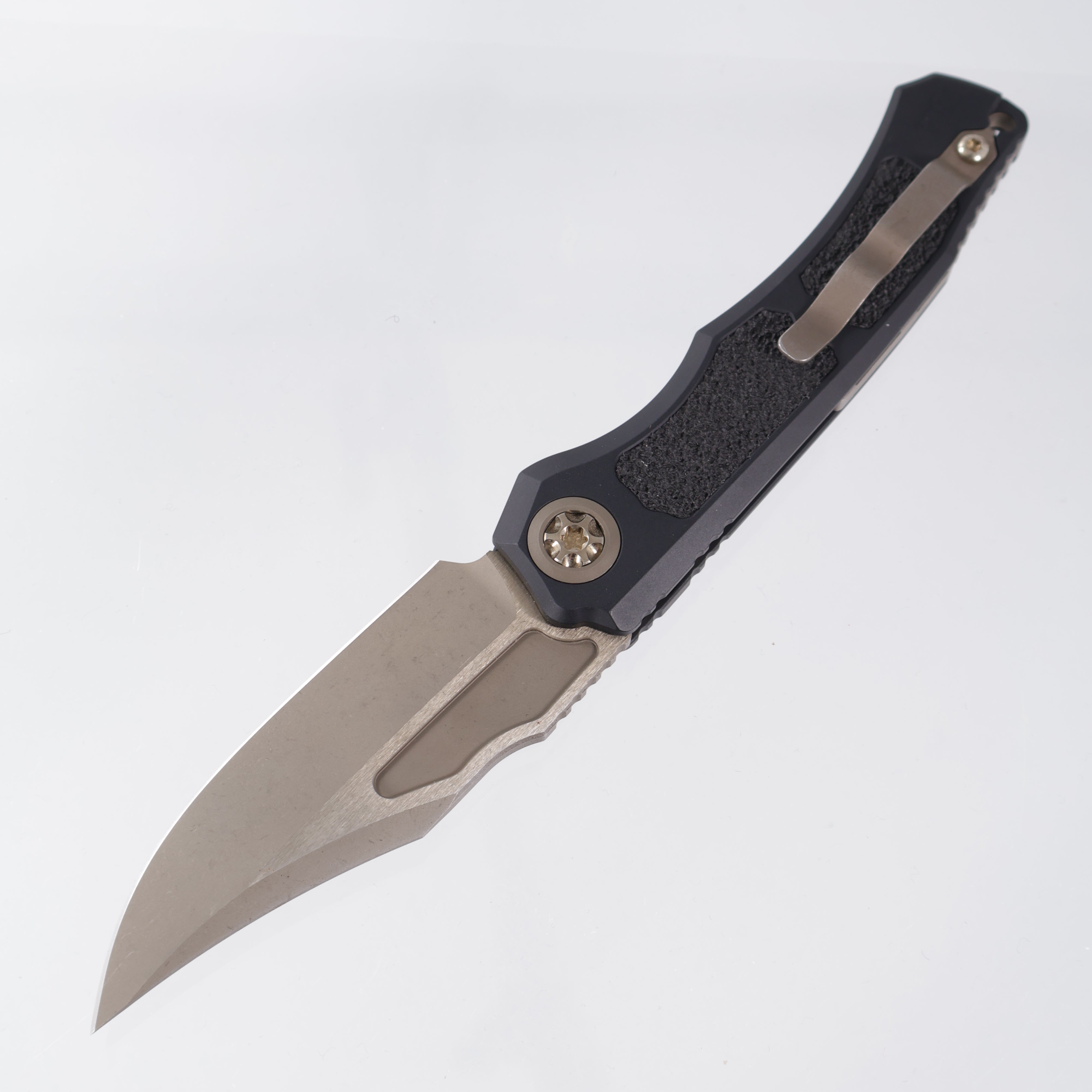 Heretic Knives Wraith Auto V4 Bowie - Black w/ Bronze hardware - Bronze Magnacut H002-7A *PRE-OWNED*