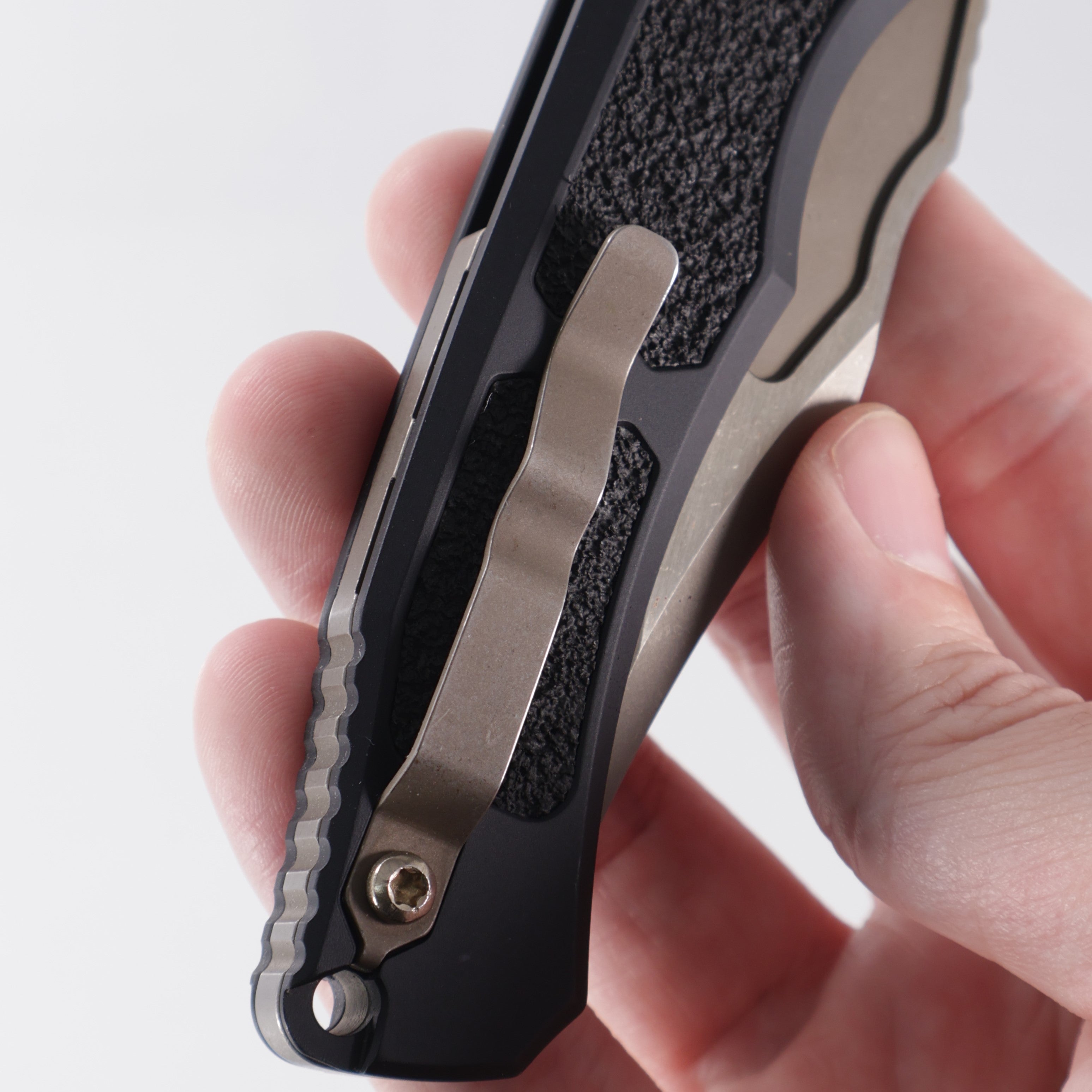 Heretic Knives Wraith Auto V4 Bowie - Black w/ Bronze hardware - Bronze Magnacut H002-7A *PRE-OWNED*