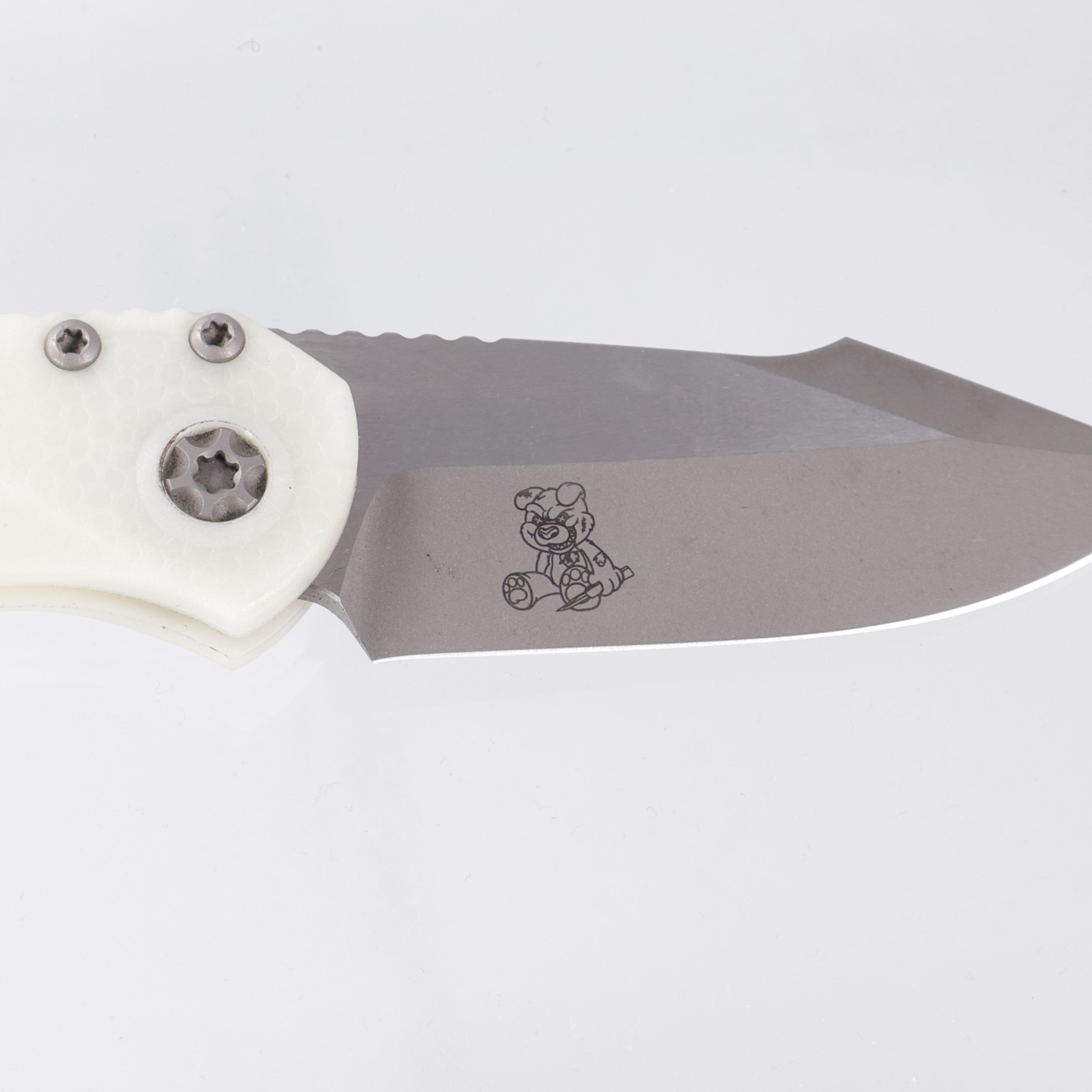Heretic Mini Pariah Auto Single Edge - Glow In The Dark Polymer - Battleworn Magnacut w/ Snugglez Lasering - H054-5A-GLO - BROP Exclusive *PRE-OWNED*