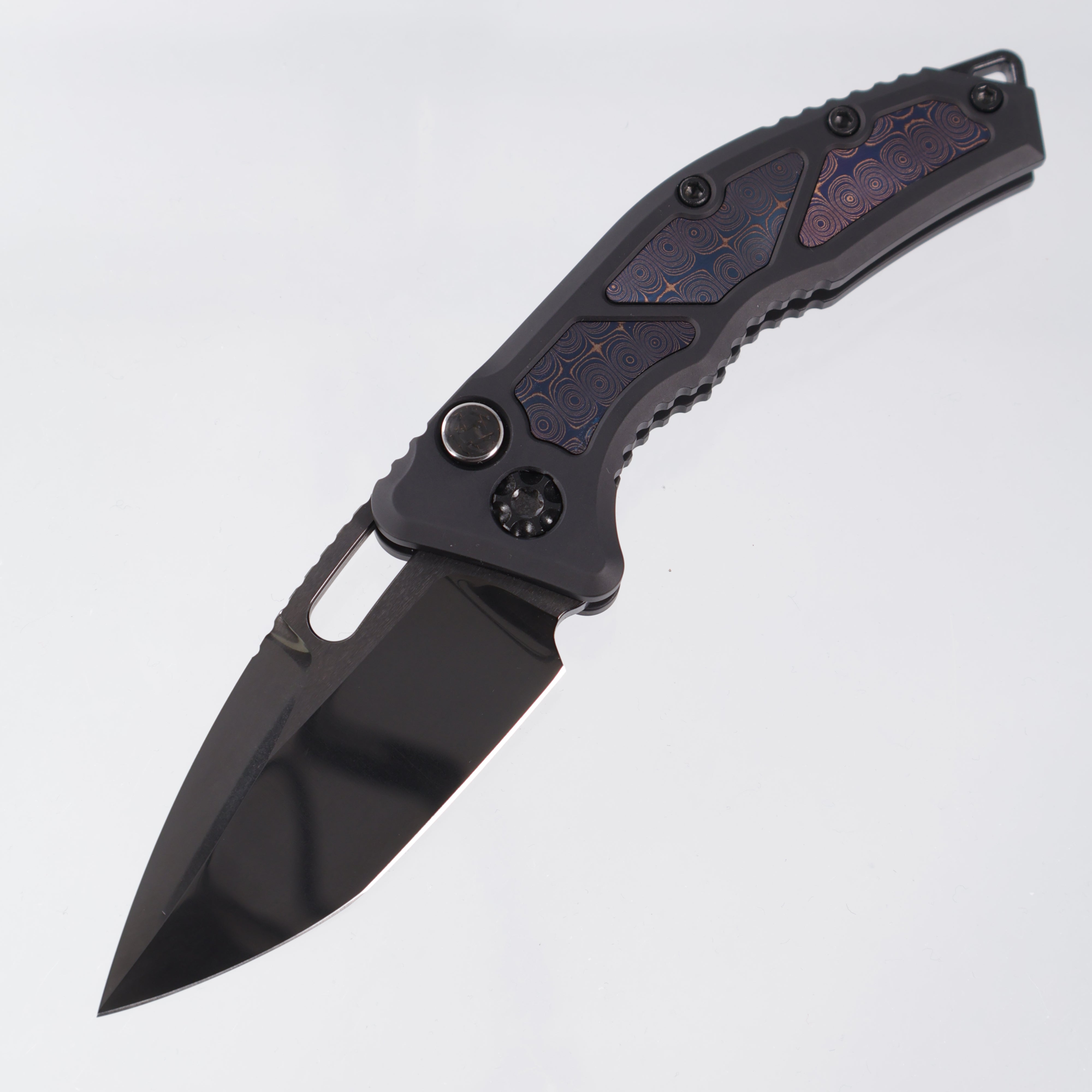 Heretic Medusa V2 Tanto Custom - Black Aluminum w/ Blued Vegas Forge Inlays & Carbon Fiber Button - Stonewash DLC Blade S/N: 006 *PRE-OWNED*