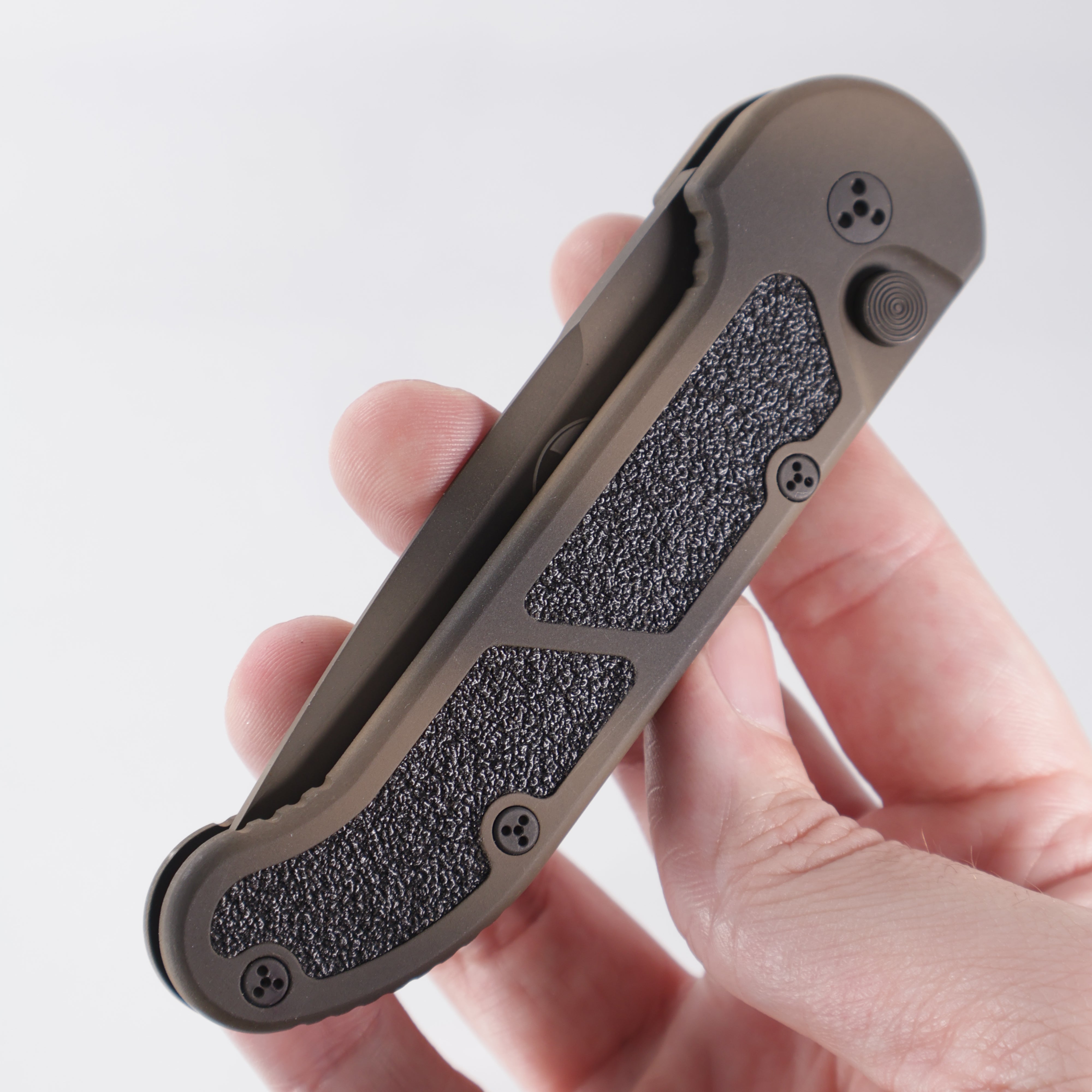 Microtech UMS - Tan Camo Aluminum w/ Safety - Cerakote Blade - 11/2003 Build *PRE-OWNED*