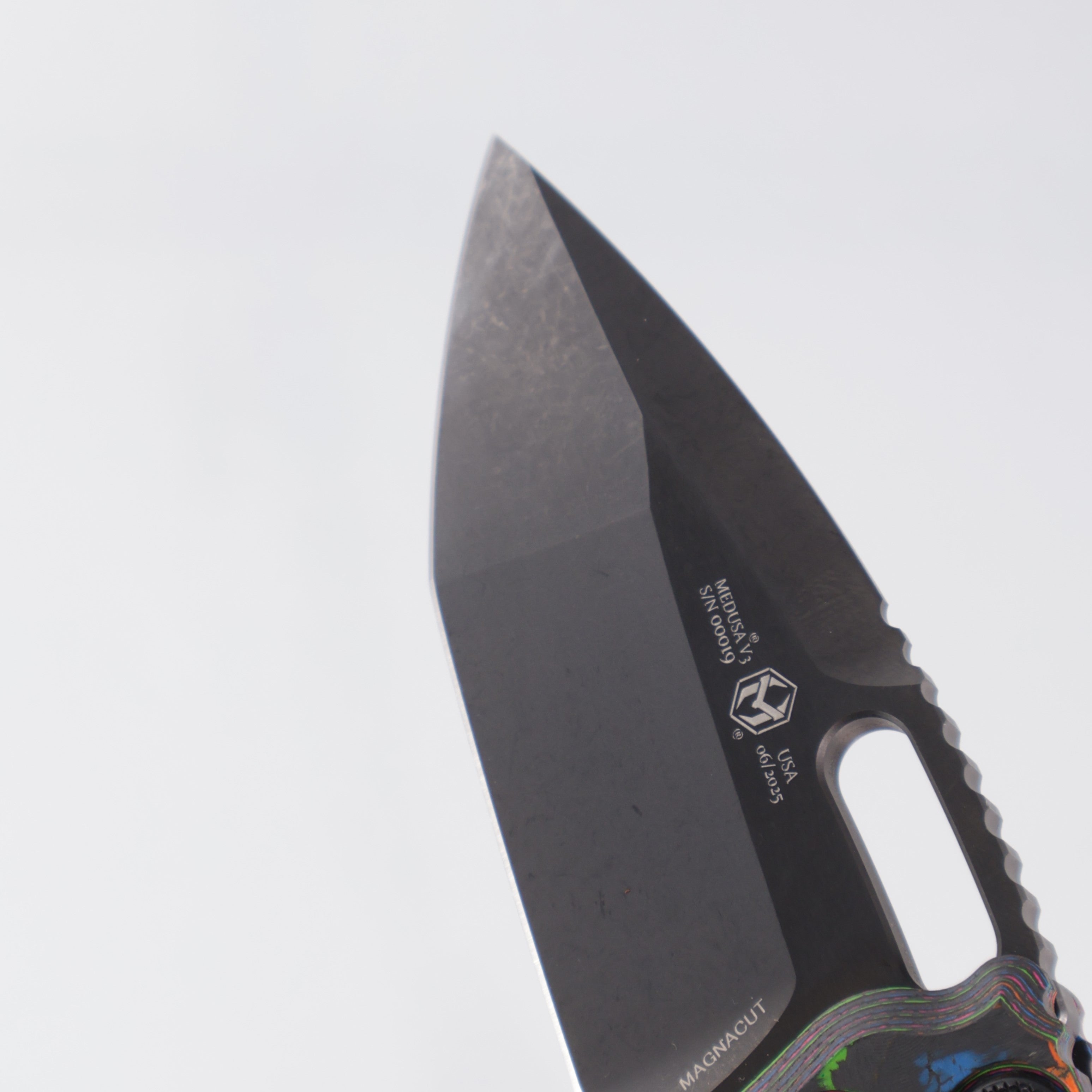 Heretic Medusa V3 Auto Tanto - 80s Camo Carbon - DLC Magnacut - H011-6A-80/CC - BROP Exclusive *PRE-OWNED*