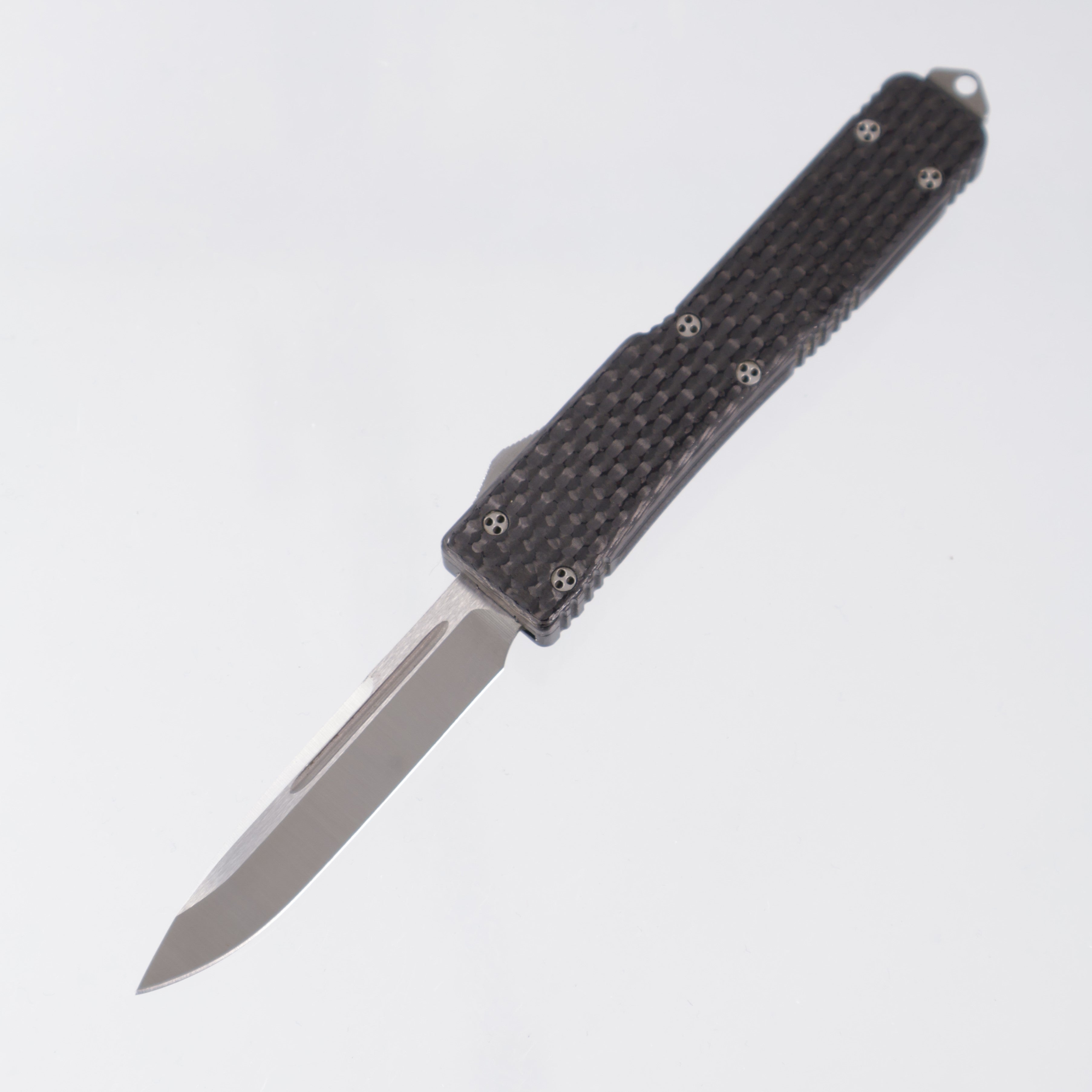 Microtech UTX-70 Single Edge - Carbon Fiber Top w/ Black Aluminum Chassis - Satin Blade - 10/2004 Build *PRE-OWNED*