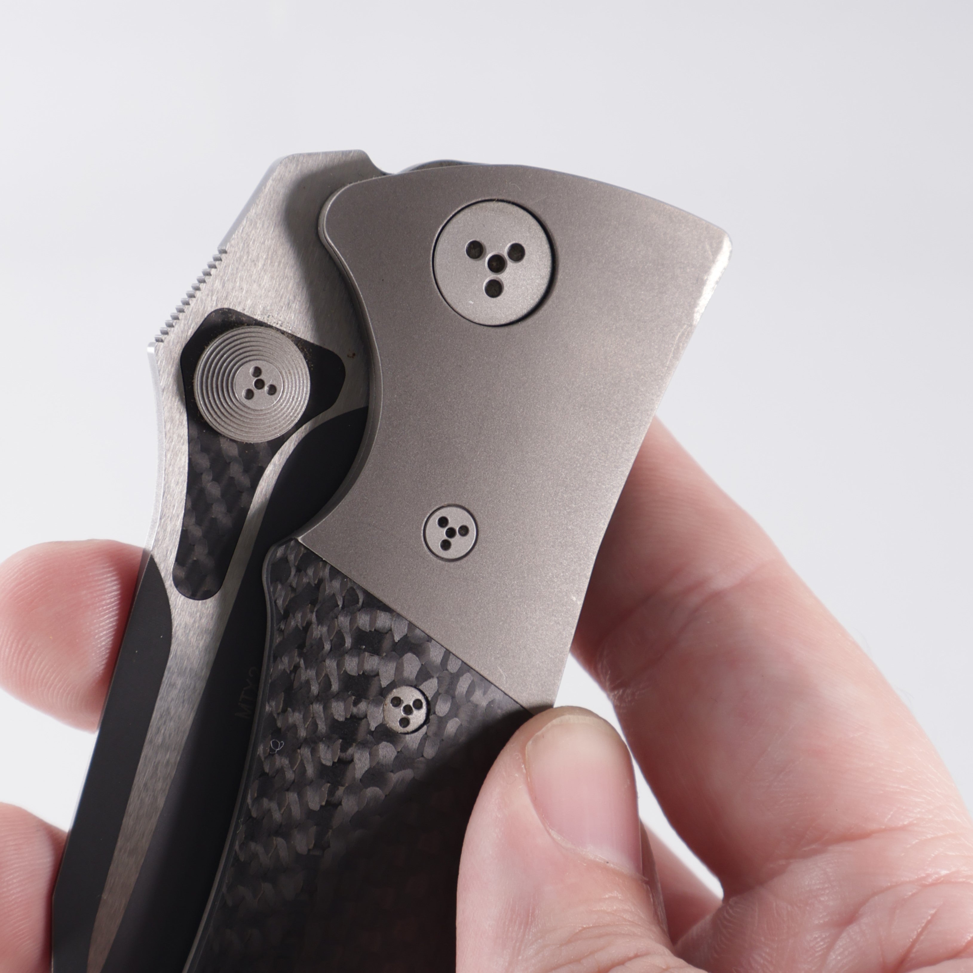 Microtech MTX-2 D/A - Carbon Fiber w/ Titanium Bolsters - 2-Tone Black Partial Serrate S30V - 06/2004 Build *PRE-OWNED*