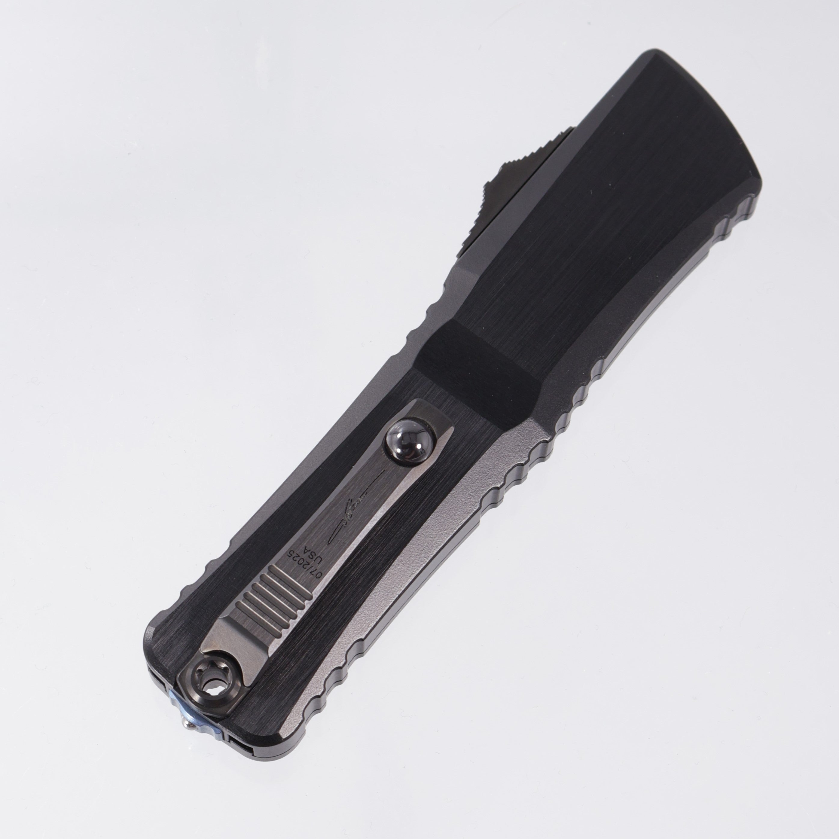 Microtech Combat Troodon Gen III Marfione Select Hellhound - Hefted Aluminum Chassis w/ Blue Titanium Glassbreak & DLC Hardware - Blued Baker Forge Coppermai Damascus - 1219-16MS2 *PRE-OWNED*