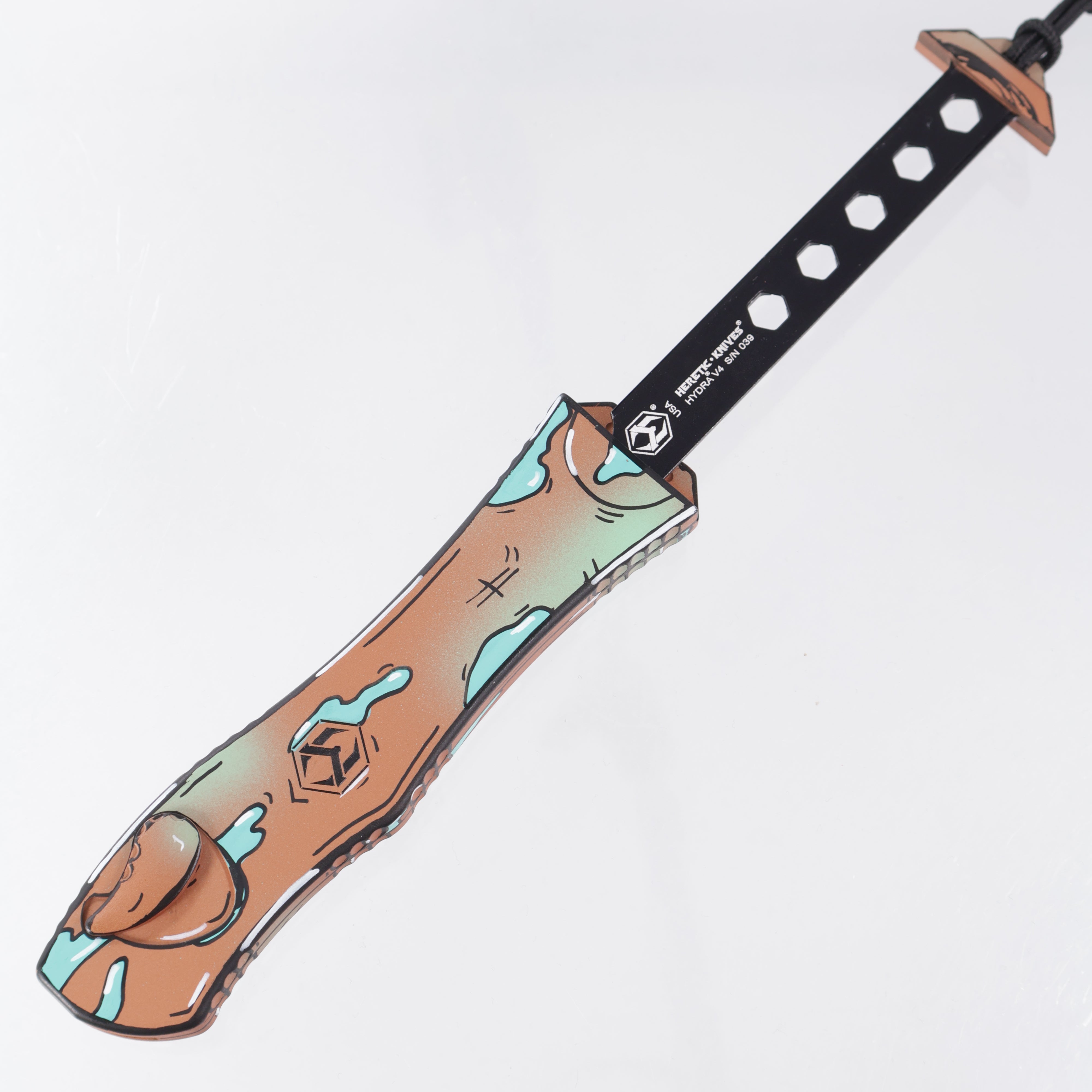 Heretic Hydra V4 Recurve - Shipwreck Cel Shade - Cerakote Magnacut - H408-6CS-SHIP *PRE-OWNED*