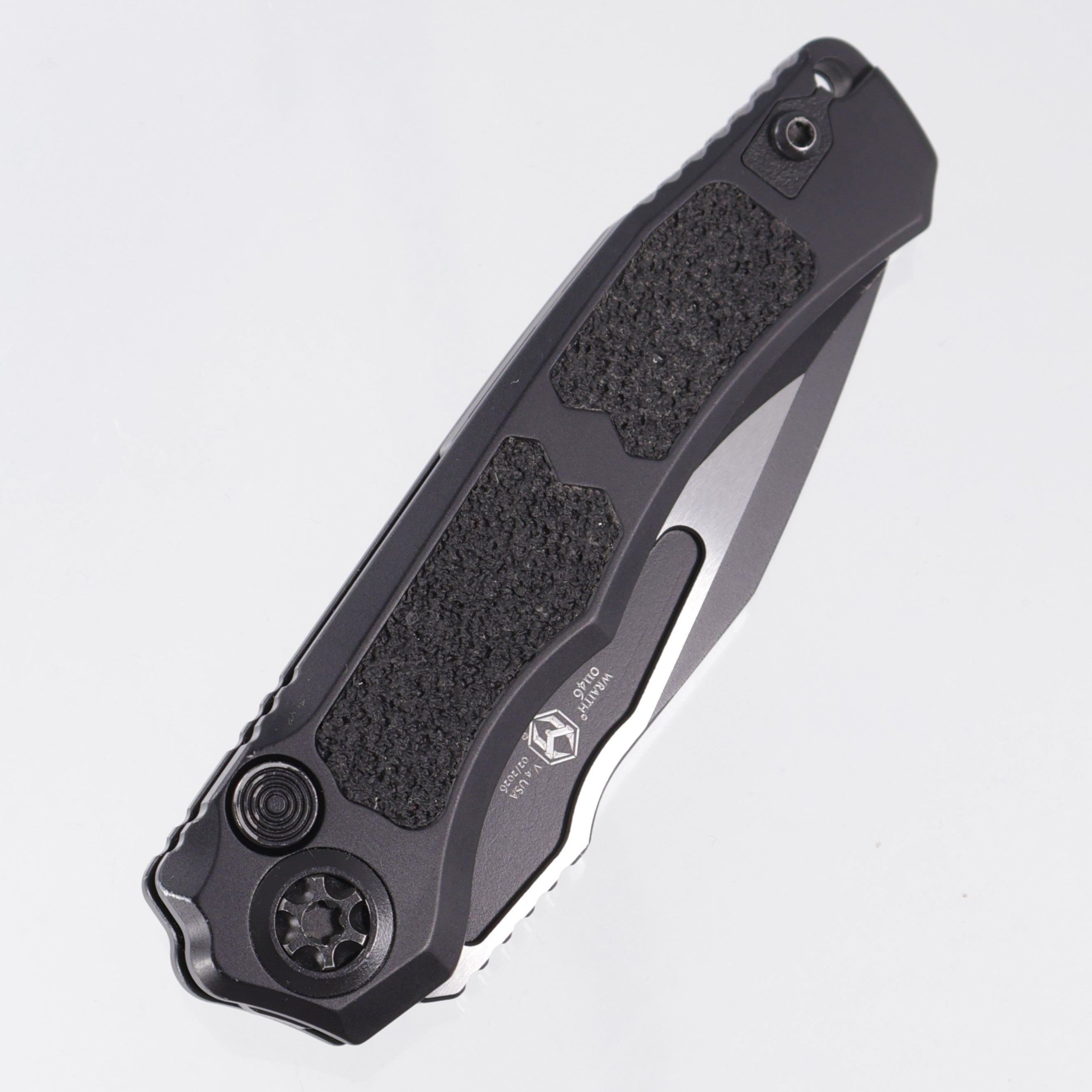 Heretic Wraith V4 Auto Clip Point - Black Aluminum - Two-Tone Magnacut - H000-10A-T *PRE-OWNED*