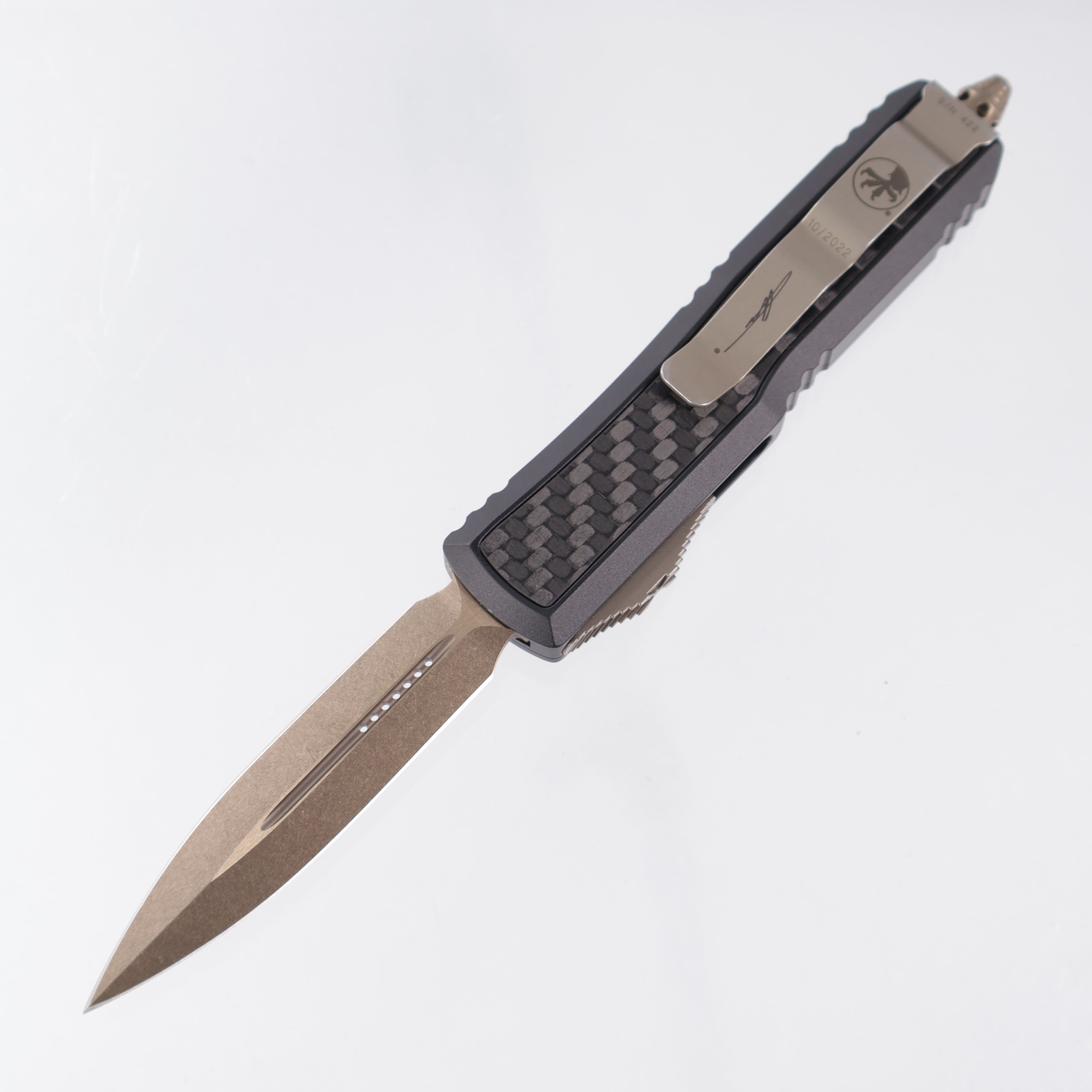 Microtech Daytona Double Edge - Black Aluminum w/ Carbon Fiber Inlays - Bronze M390 - 126-13 CFIS *PRE-OWNED*