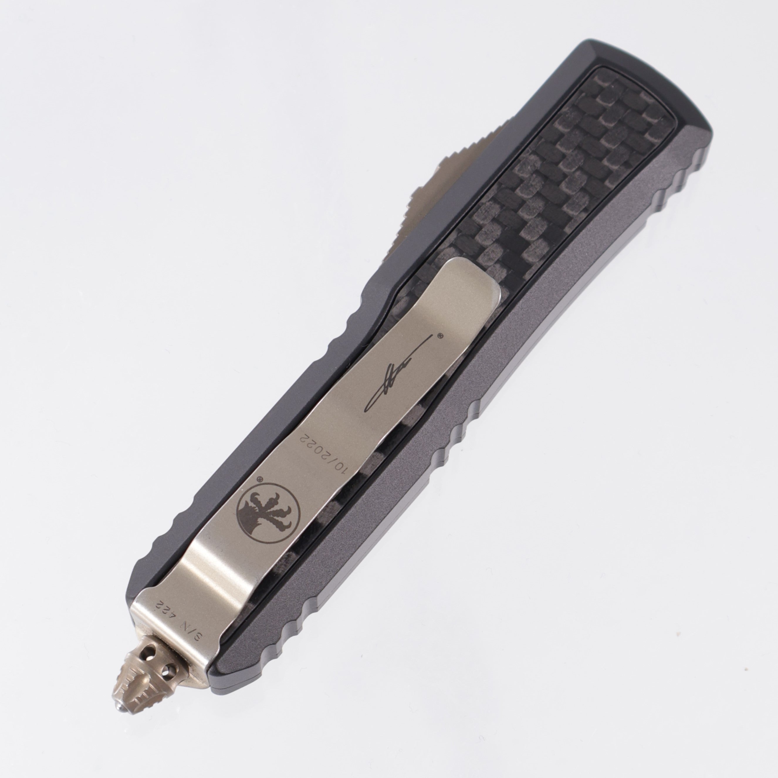 Microtech Daytona Double Edge - Black Aluminum w/ Carbon Fiber Inlays - Bronze M390 - 126-13 CFIS *PRE-OWNED*