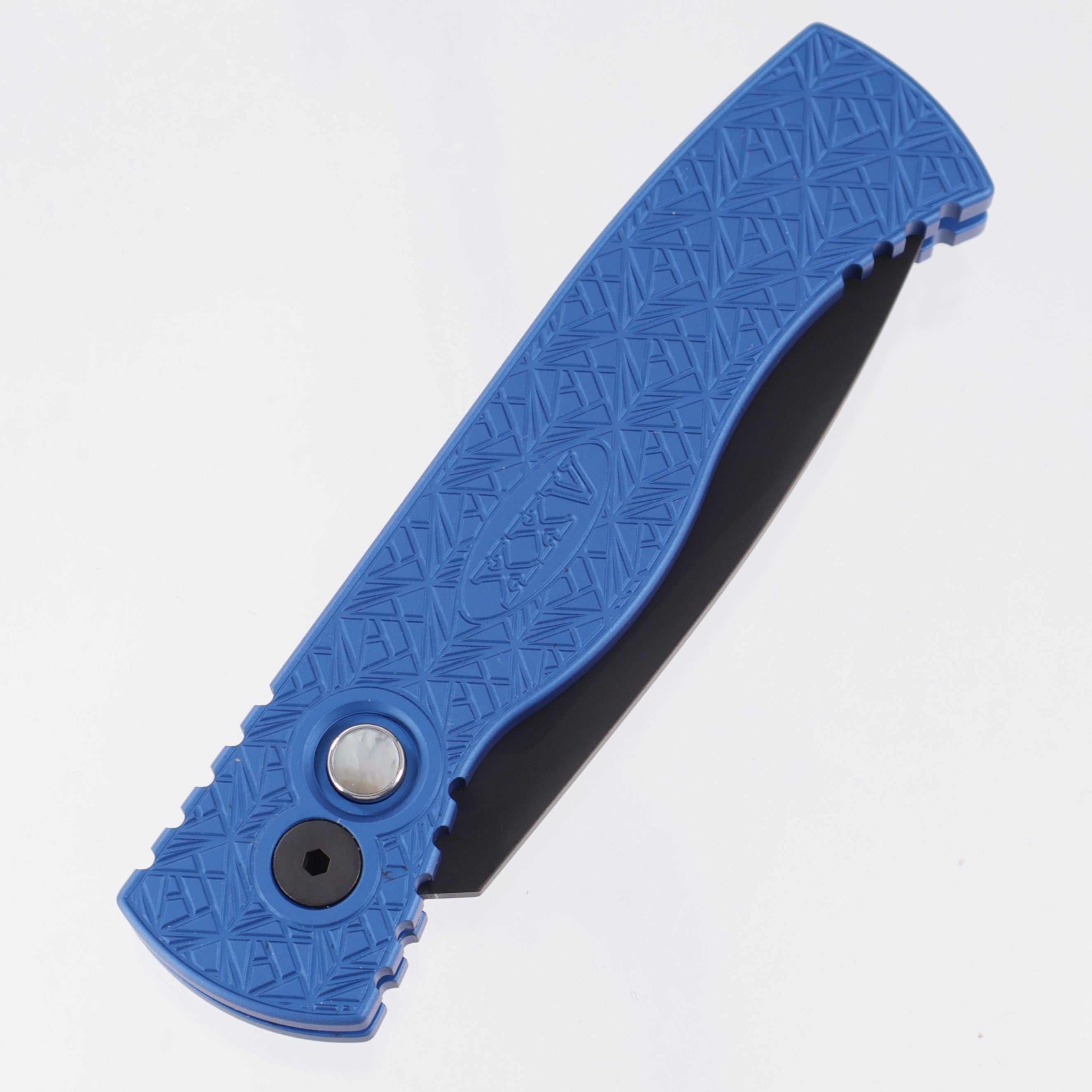 Pro-Tech TR-2 Auto - Blue Nexus Pattern Aluminum w/ Black Lip Pearl Button - DLC Magnacut - T206 Nexus Blue *PRE-OWNED*
