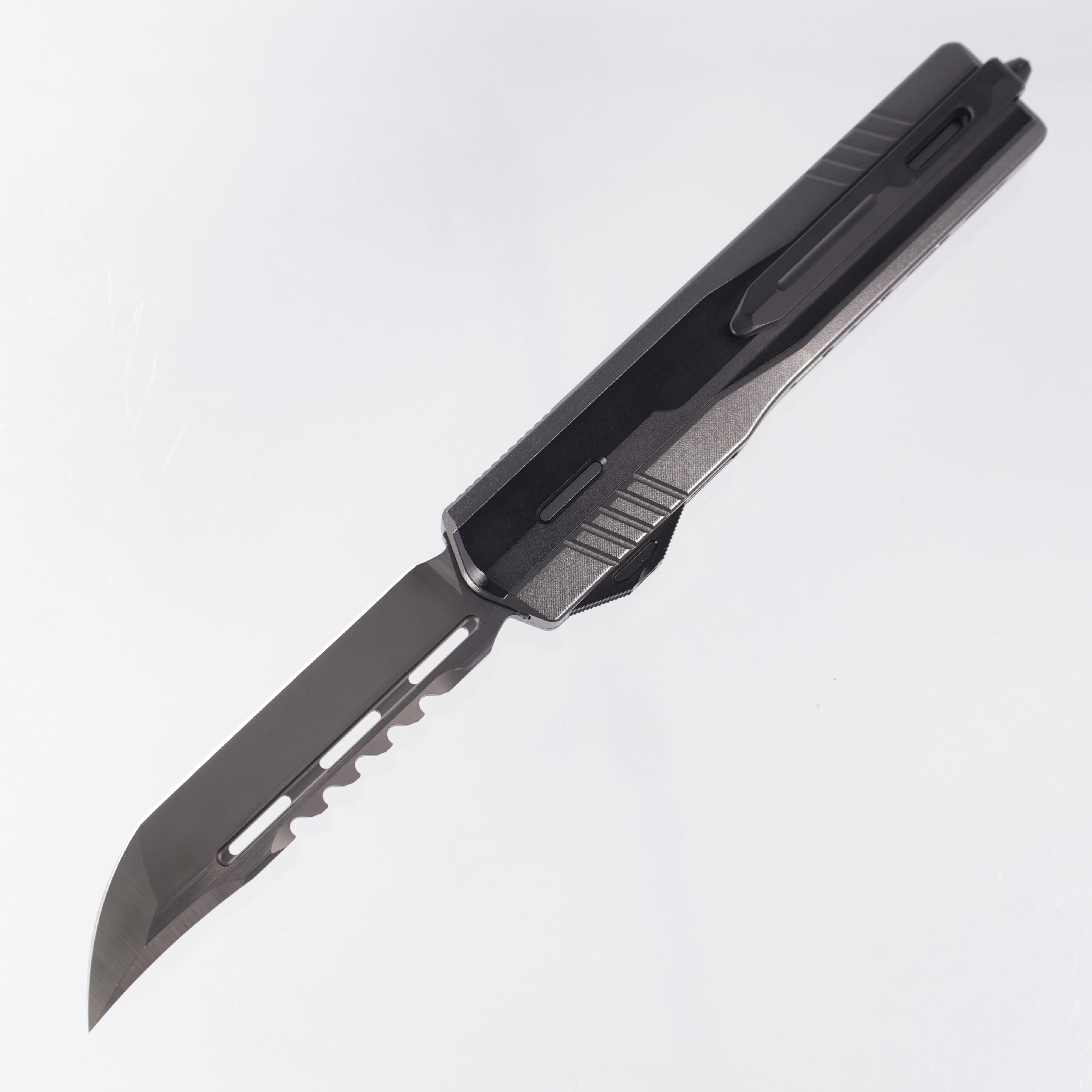 Maxace Medusa Tanto - Gray / Black Aluminum - Tac Coated M390 - X03A *PRE-OWNED*