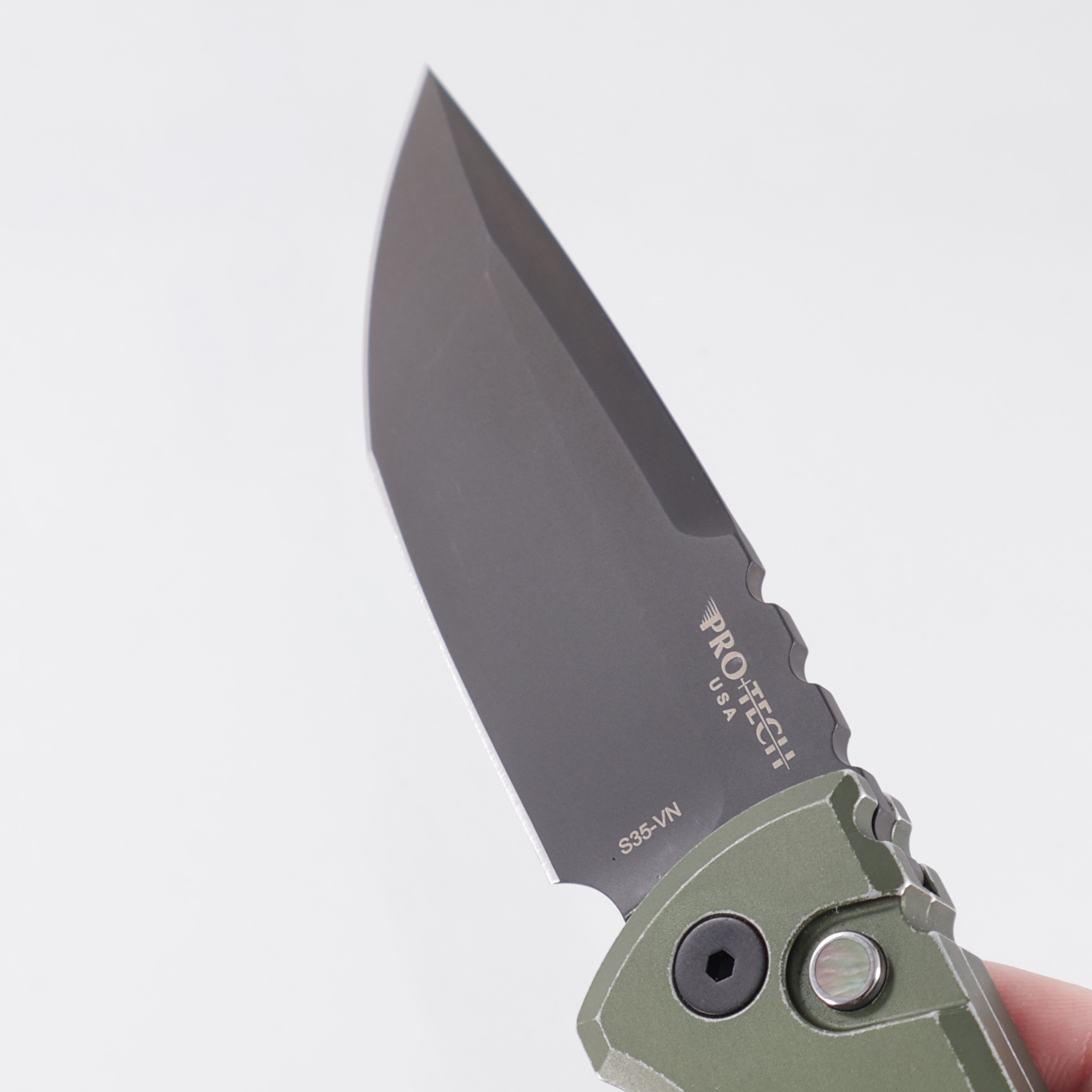 Pro-Tech Redencion Auto Tanto - Battleworn Green Aluminum w/ Black Lip Pearl Button - DLC S35VN - RCR1103-LTD BW Green *PRE-OWNED*