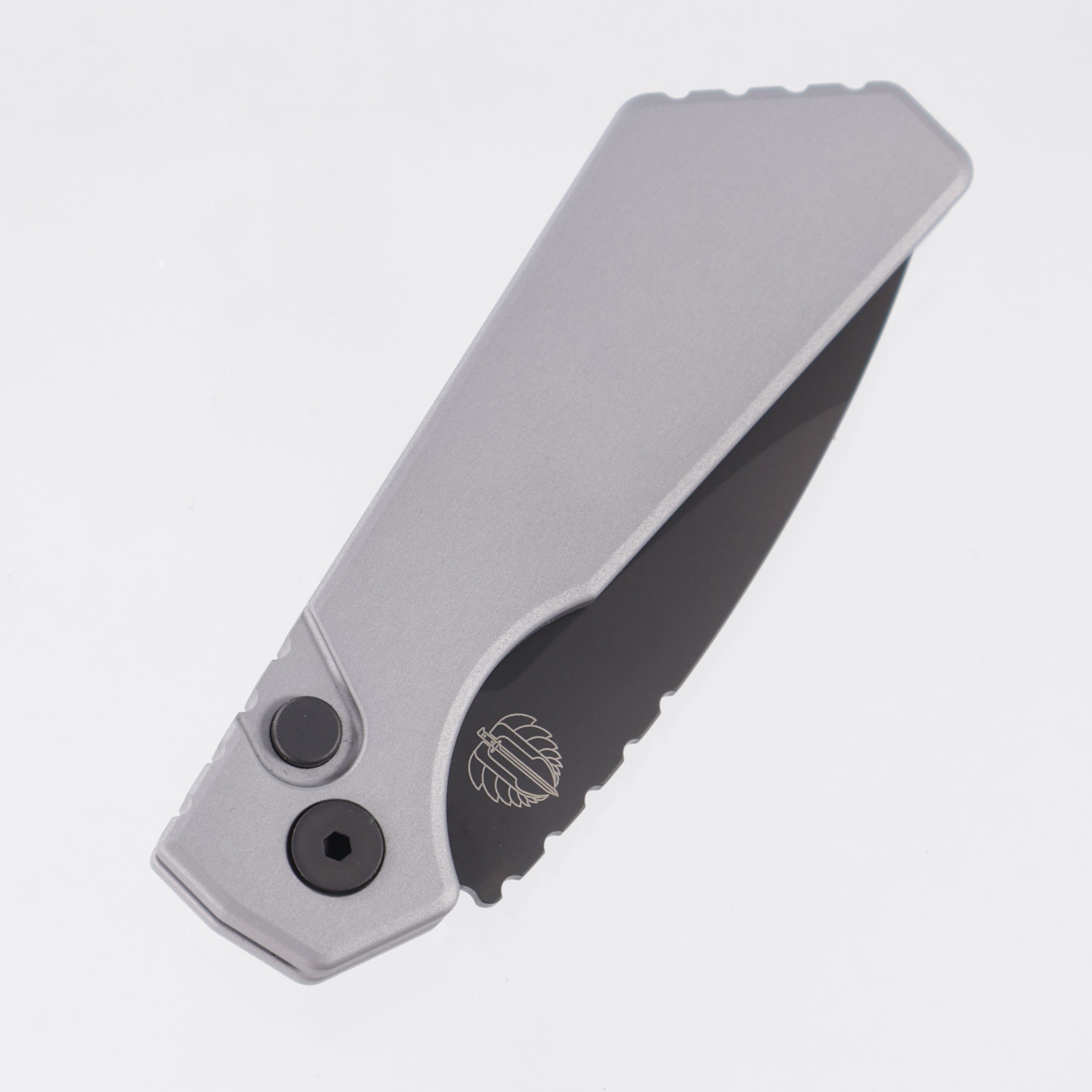 Pro-Tech Strider PT+ - Gray Aluminum - DLC Magnacut - PT203-GREY *PRE-OWNED*