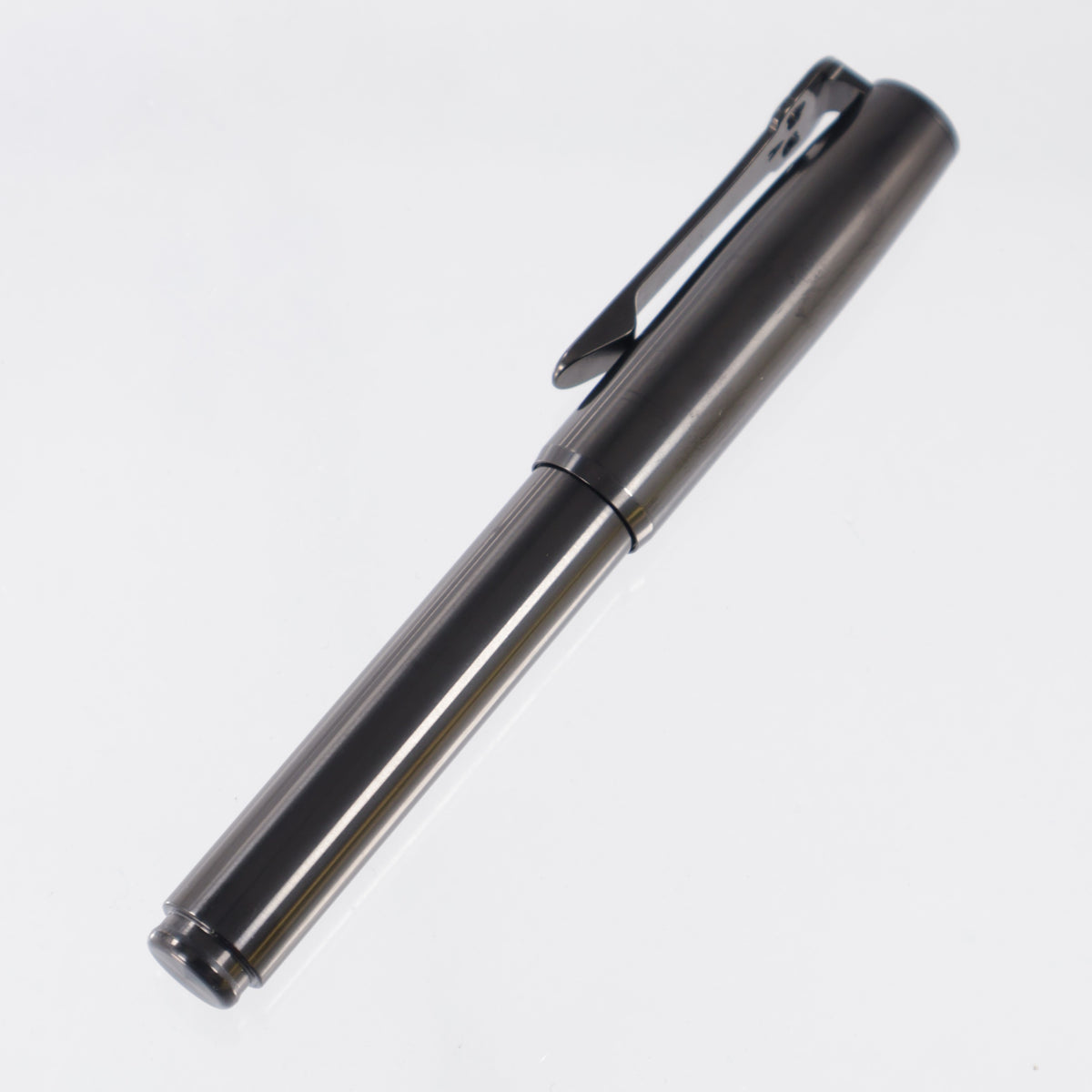 Big Idea Design x Chaves Fountain EDC - DLC Titanium